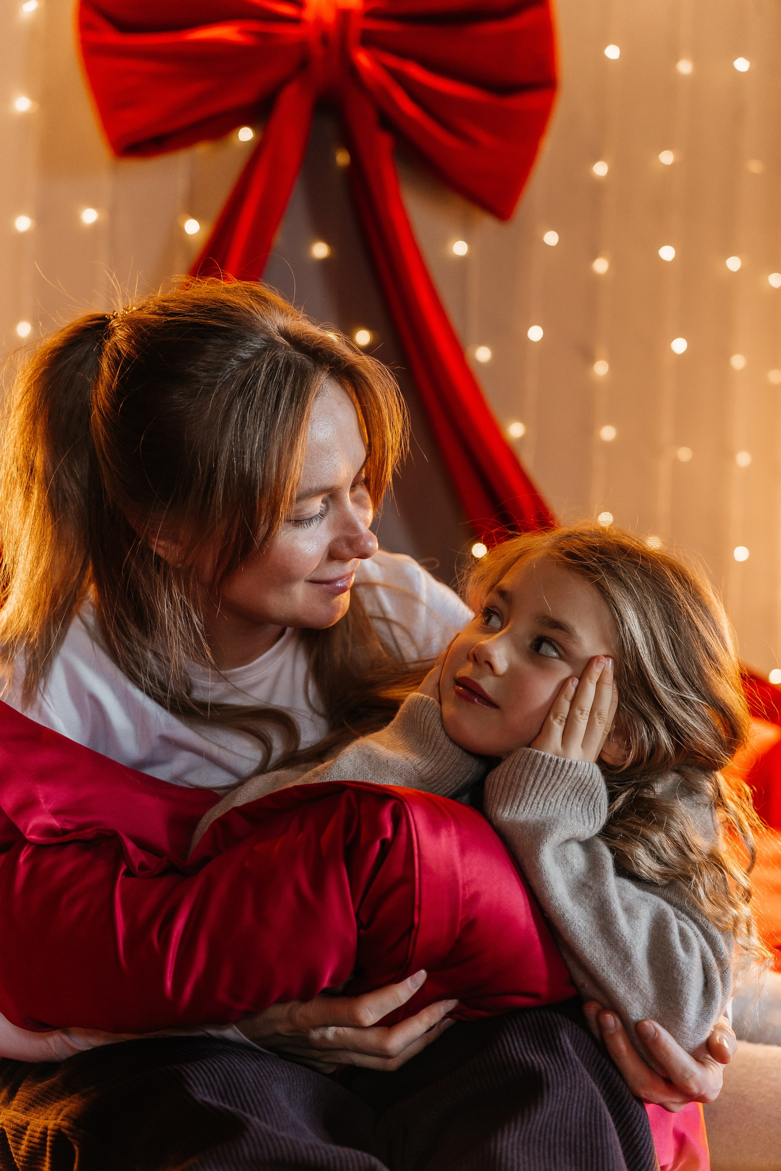 Мама с дочкой. Для тех, кто не ждёт удачи, а создаёт её. Каждая фотосессия — это твой момент, твой стиль, твой успех. 📸