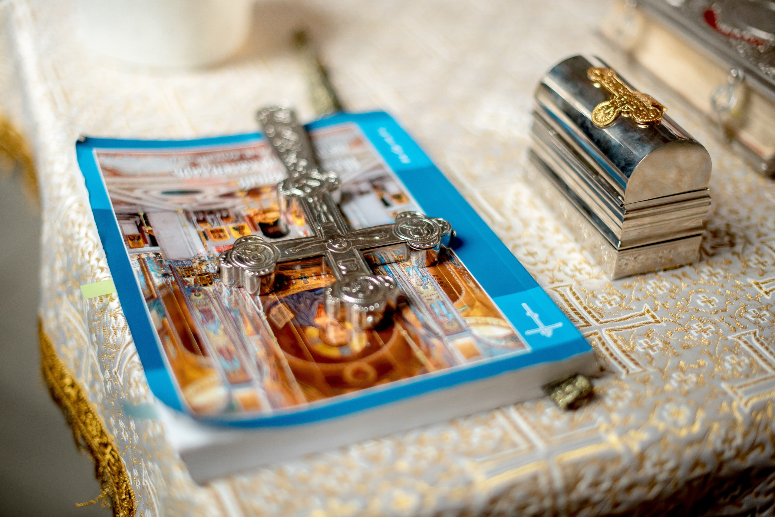 Крещение в мужском монастыре. Фотограф Мария Стрелкова