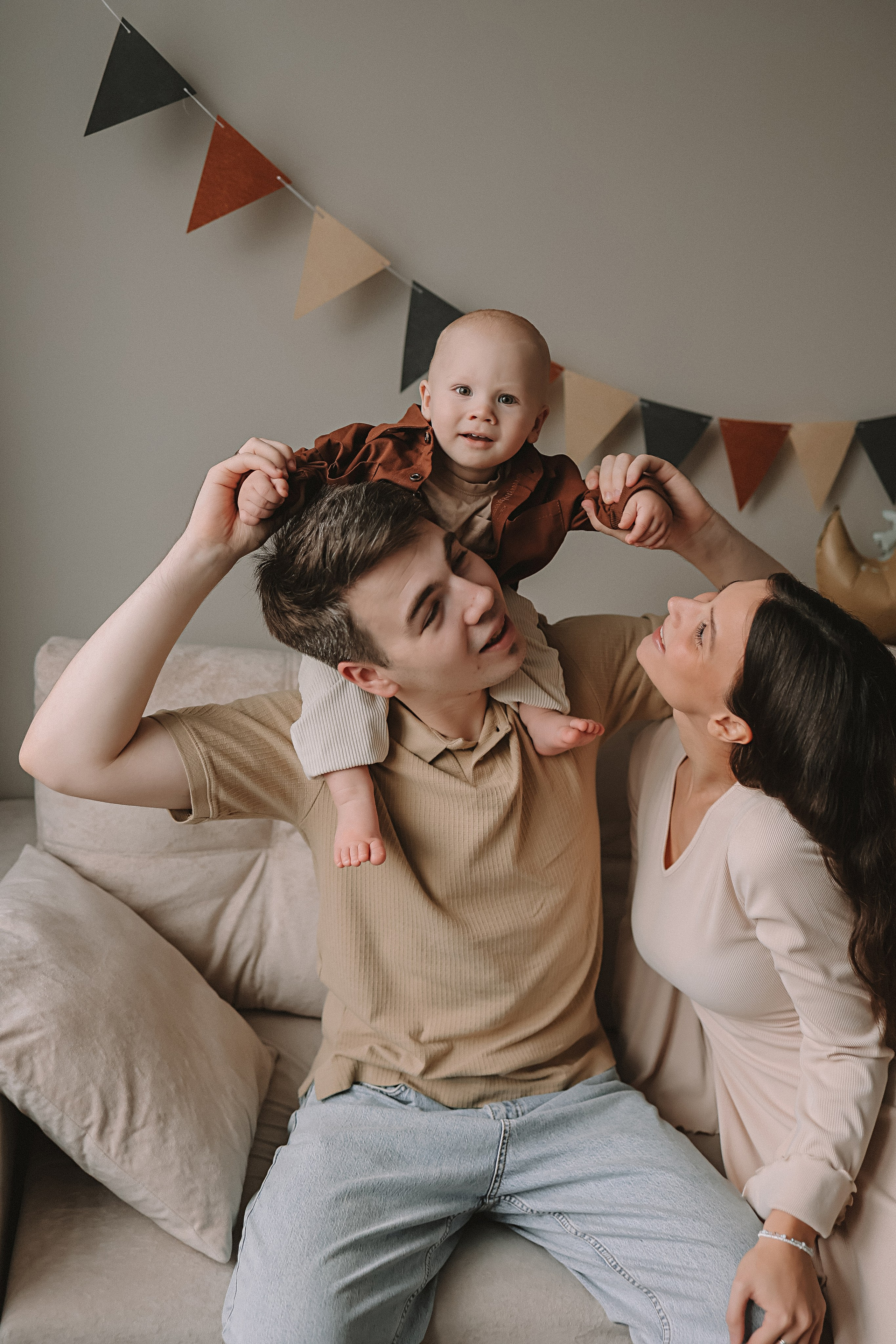 1 год Леону. Семейный фотограф Тюмень, фотограф на роды Салмина Мария