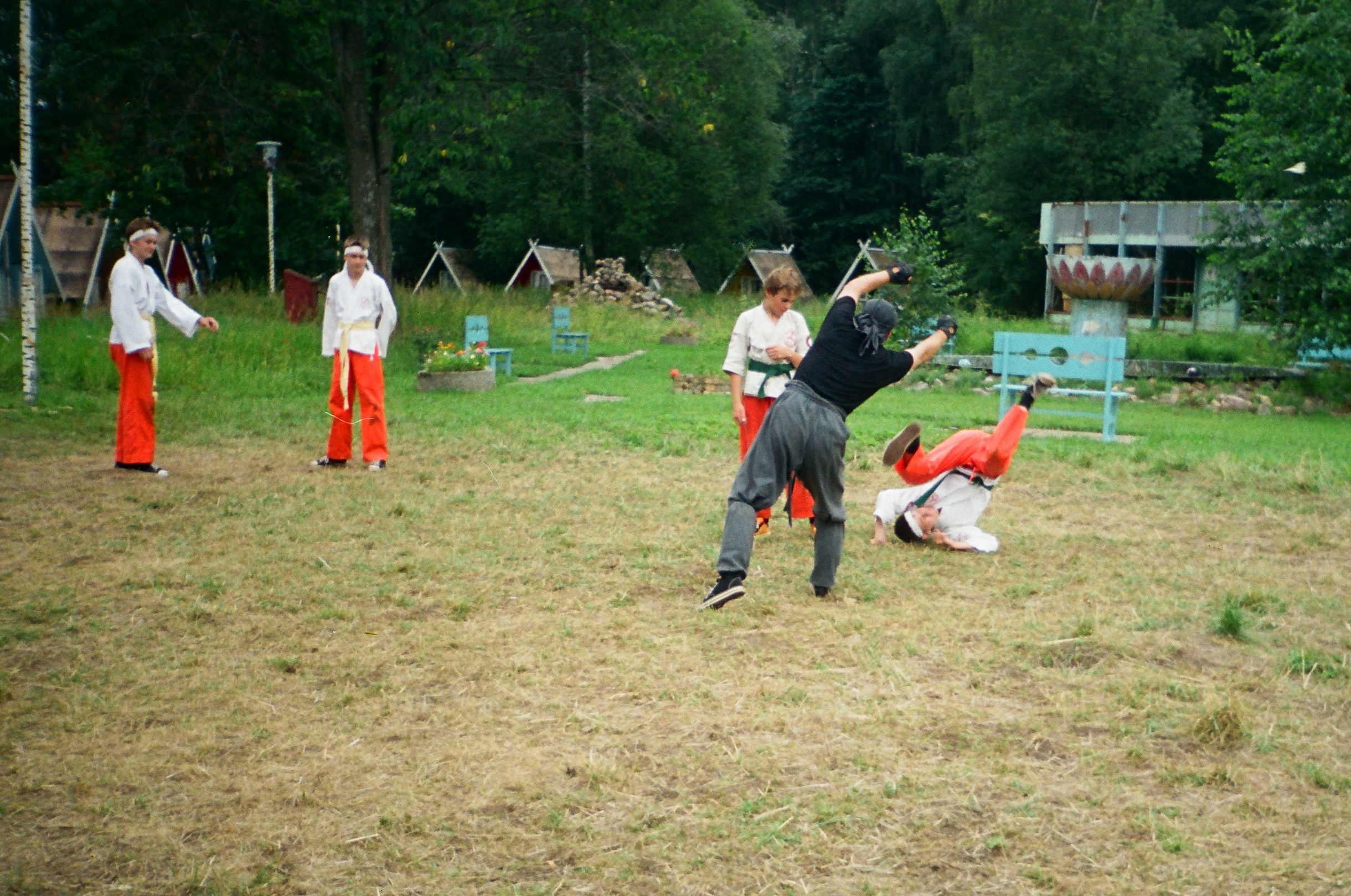 Фотографии Летние сборы ШБИ МОН 2001 г. Школа Боевых Искусств «МОН»