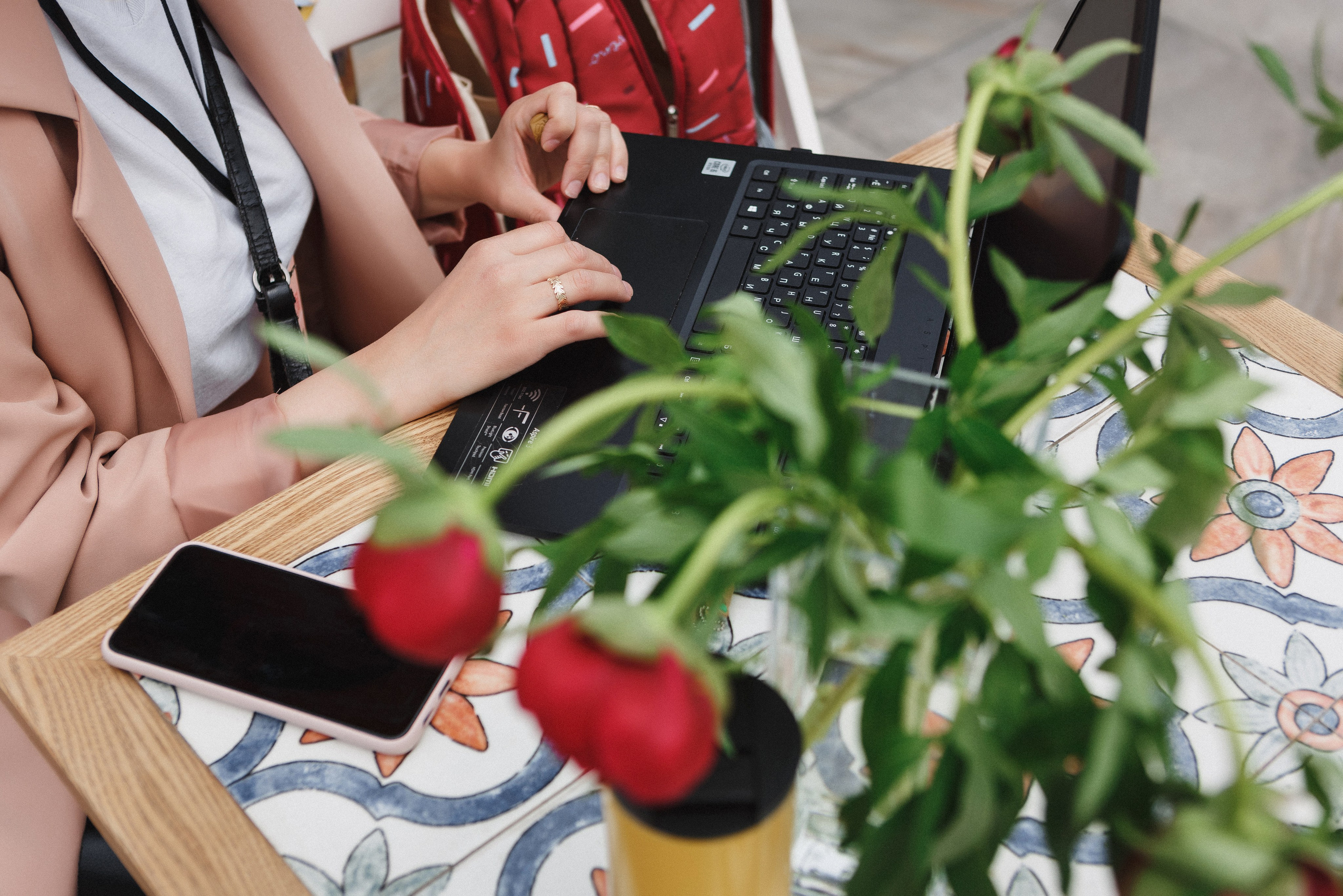 Моменты: Съёмка букета невесты в ТРЦ Большой, Ростов-на-Дону. Свадебный и семейный фотограф в Таганроге Бакарюк Антон