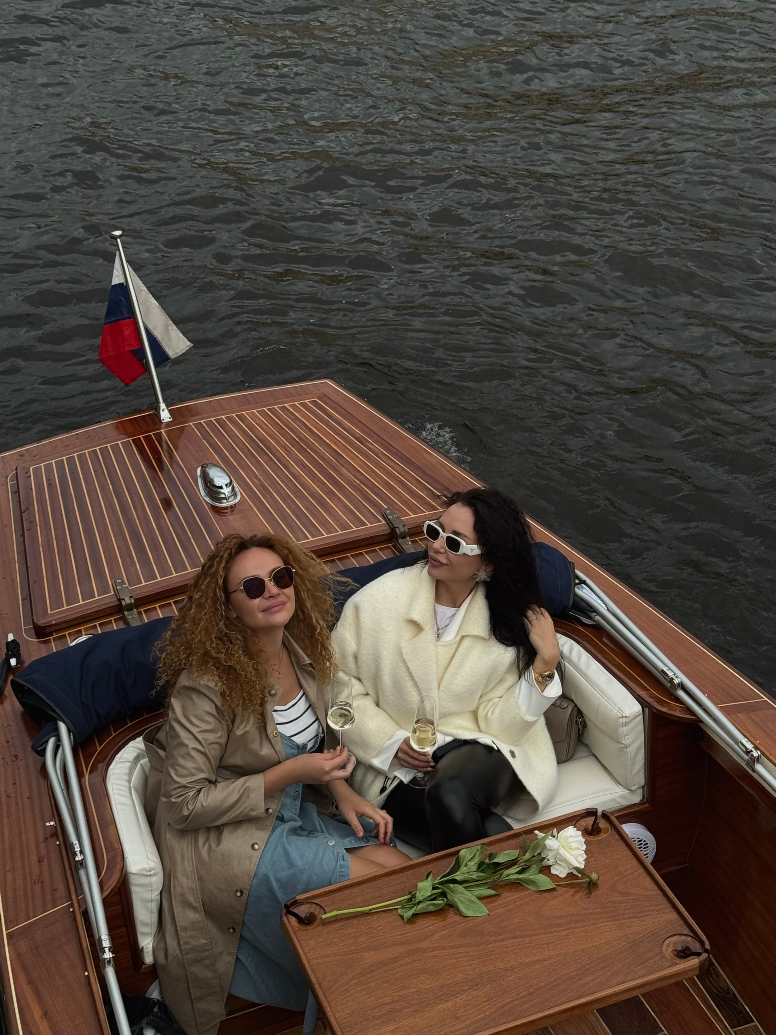 Ольга и Мария. Утонченный фотограф в Санкт-Петербурге Ксения Пелевина