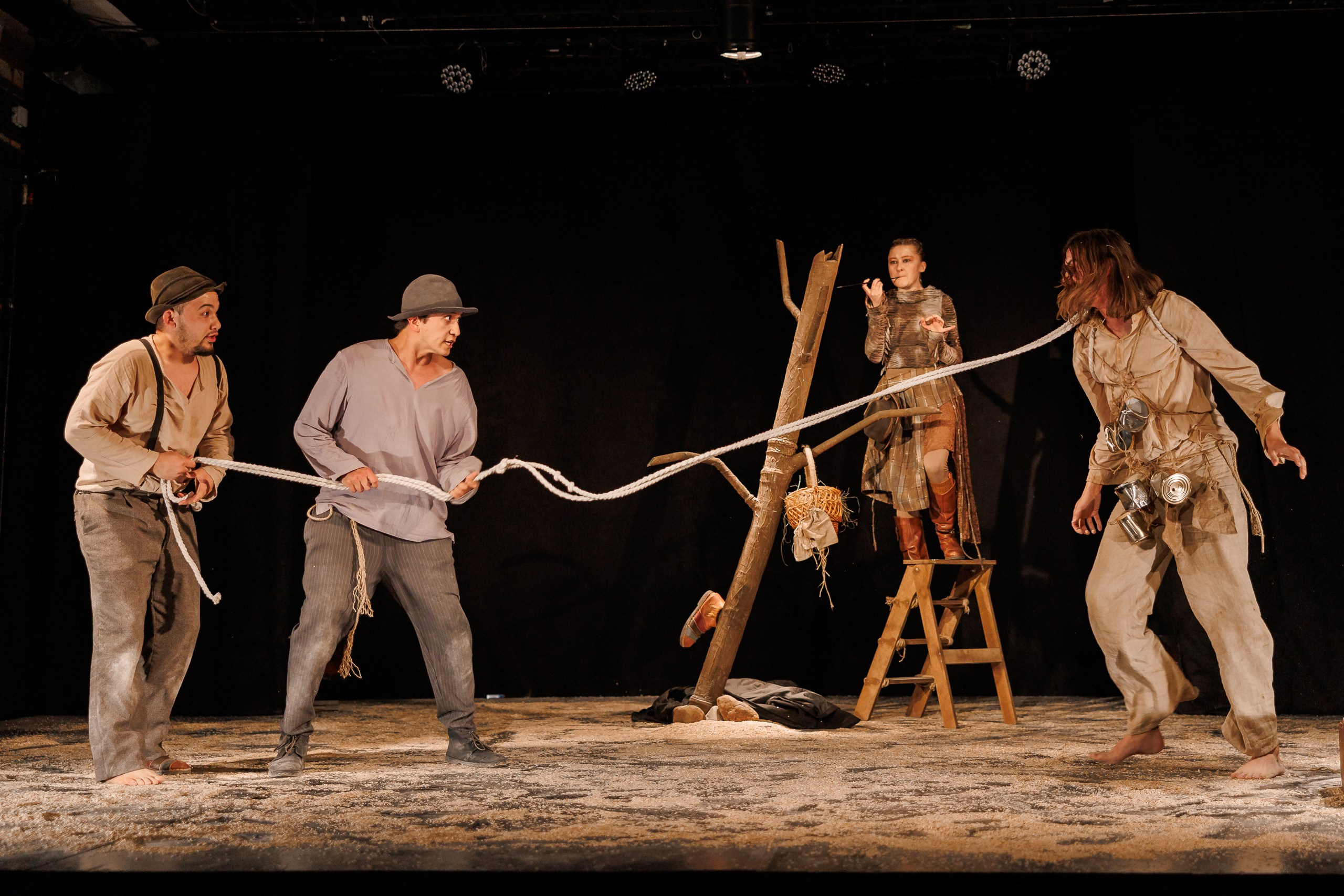 Спектакль «В ожидании Годо» от театра Д. Лица в СПб. Фотограф в Санкт-Петербурге — Сергей Петров