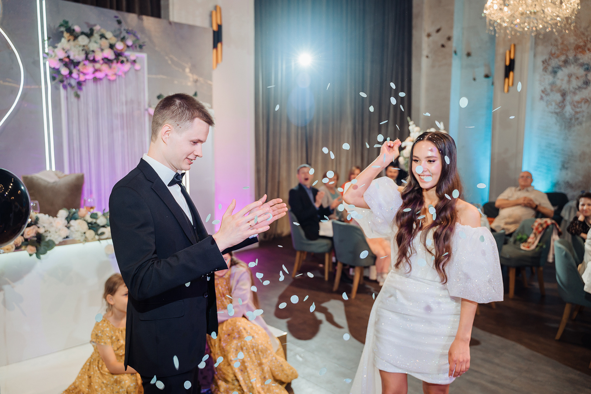 Свадьба Челнах  - Банкетный зал Папа Вилла. Свадебный Фотограф Казань Челны