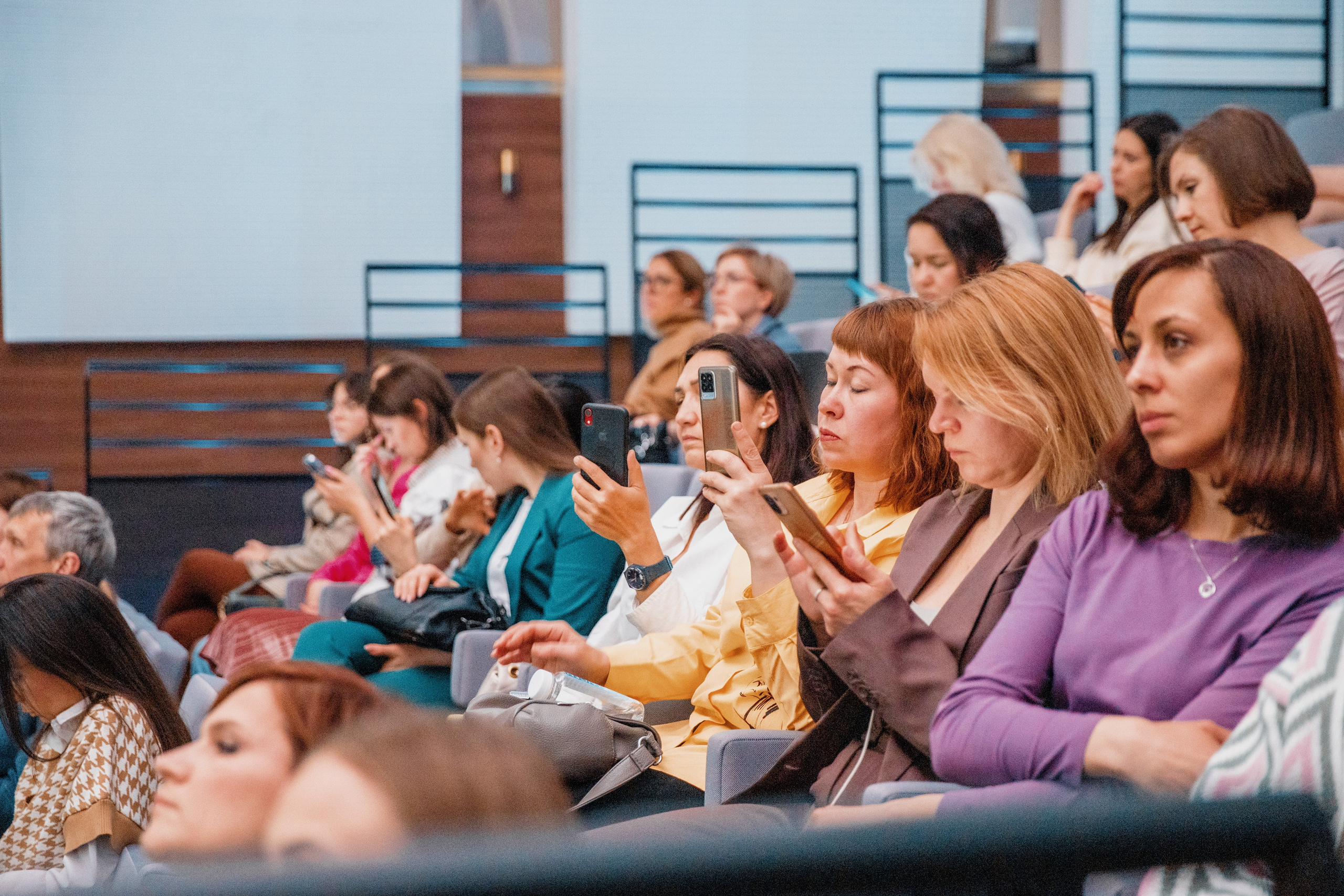Конференция для мам. Репортажный и портретный фотограф в Екатеринбурге Гизатуллин Марат