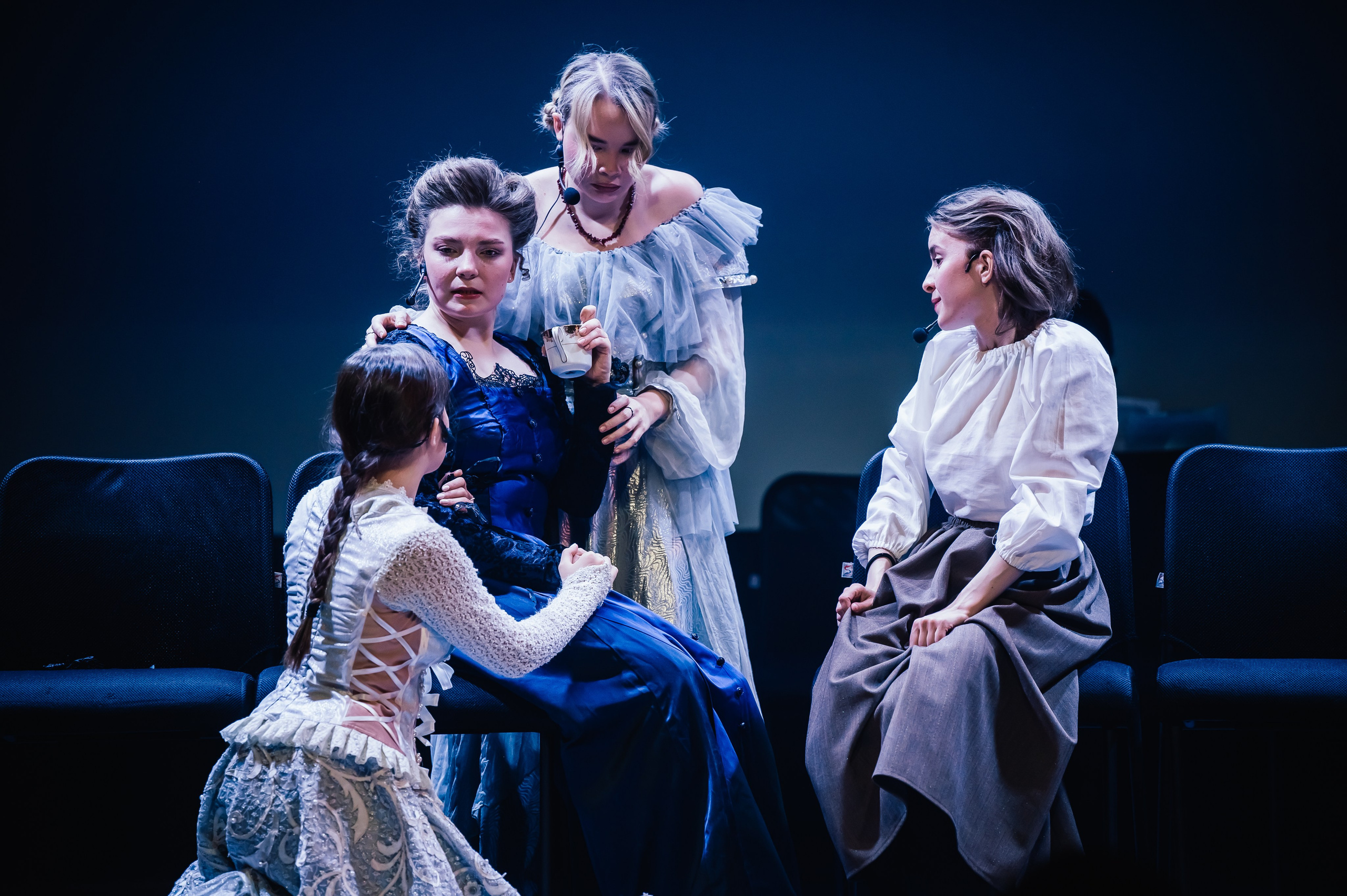 Спектакль «Золушка. Игра в сказку.». Художник по свету Максим Сергачев