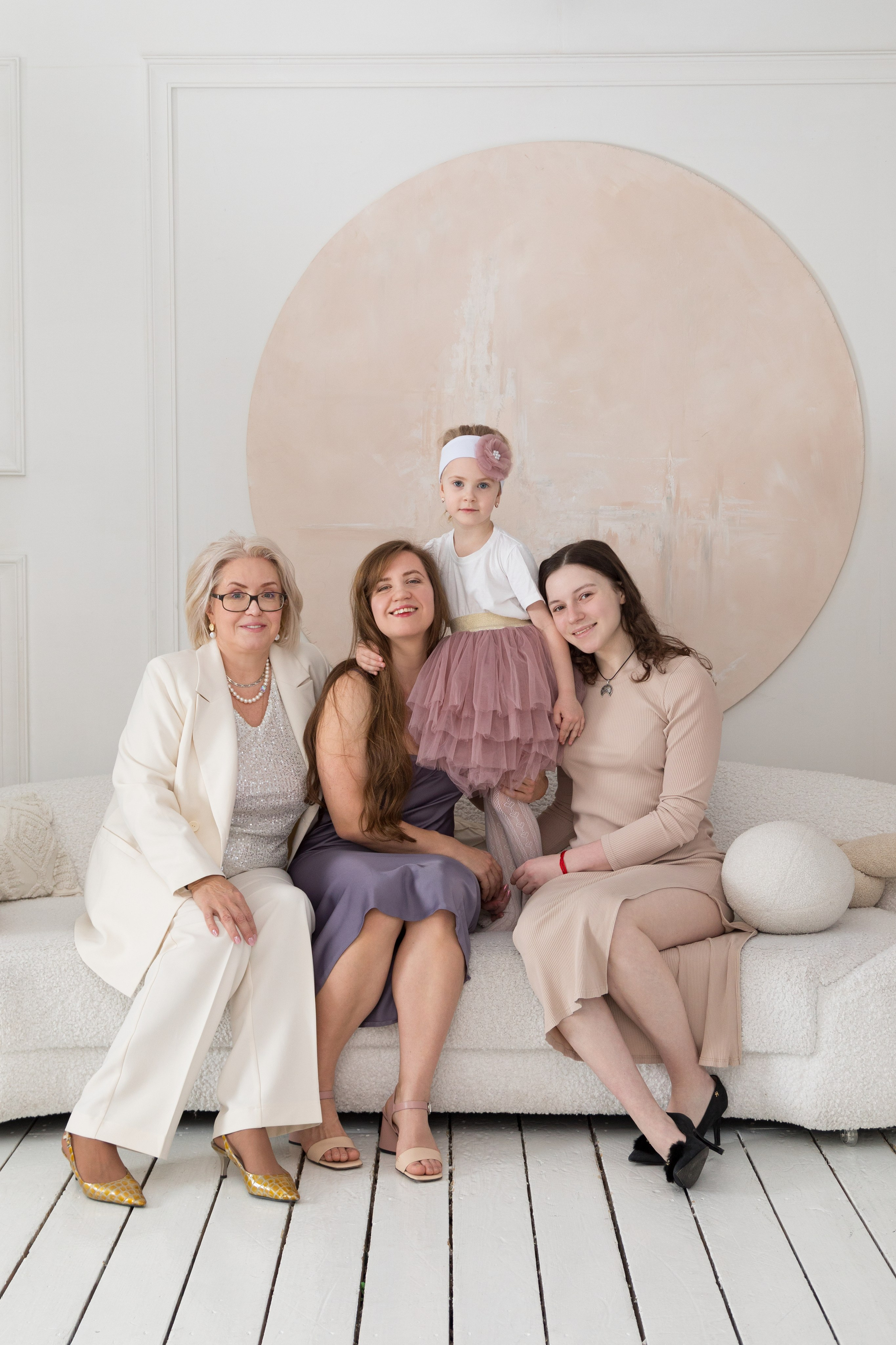 Семейная новогодняя съёмка в фотостудии Daily. Детский и контент фотограф Надя Волкова Санкт-Петербург