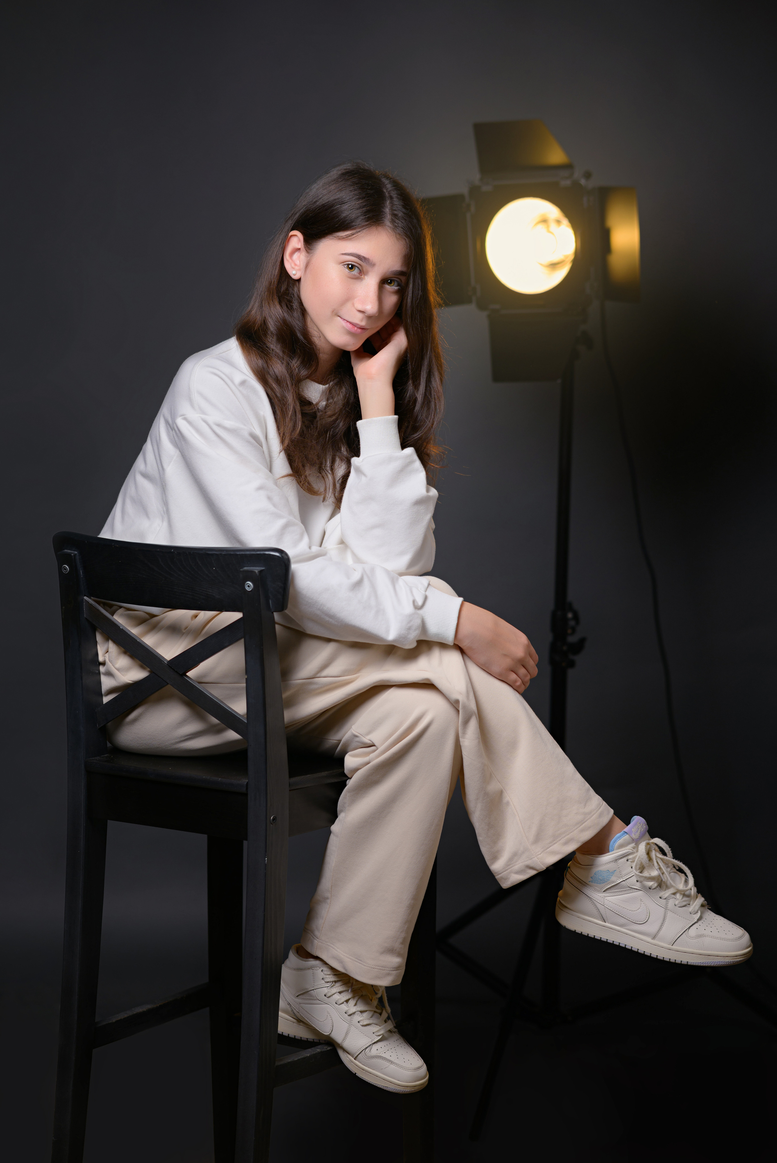 Портреты «классика» (серый фон). BookVa-выпускные альбомы