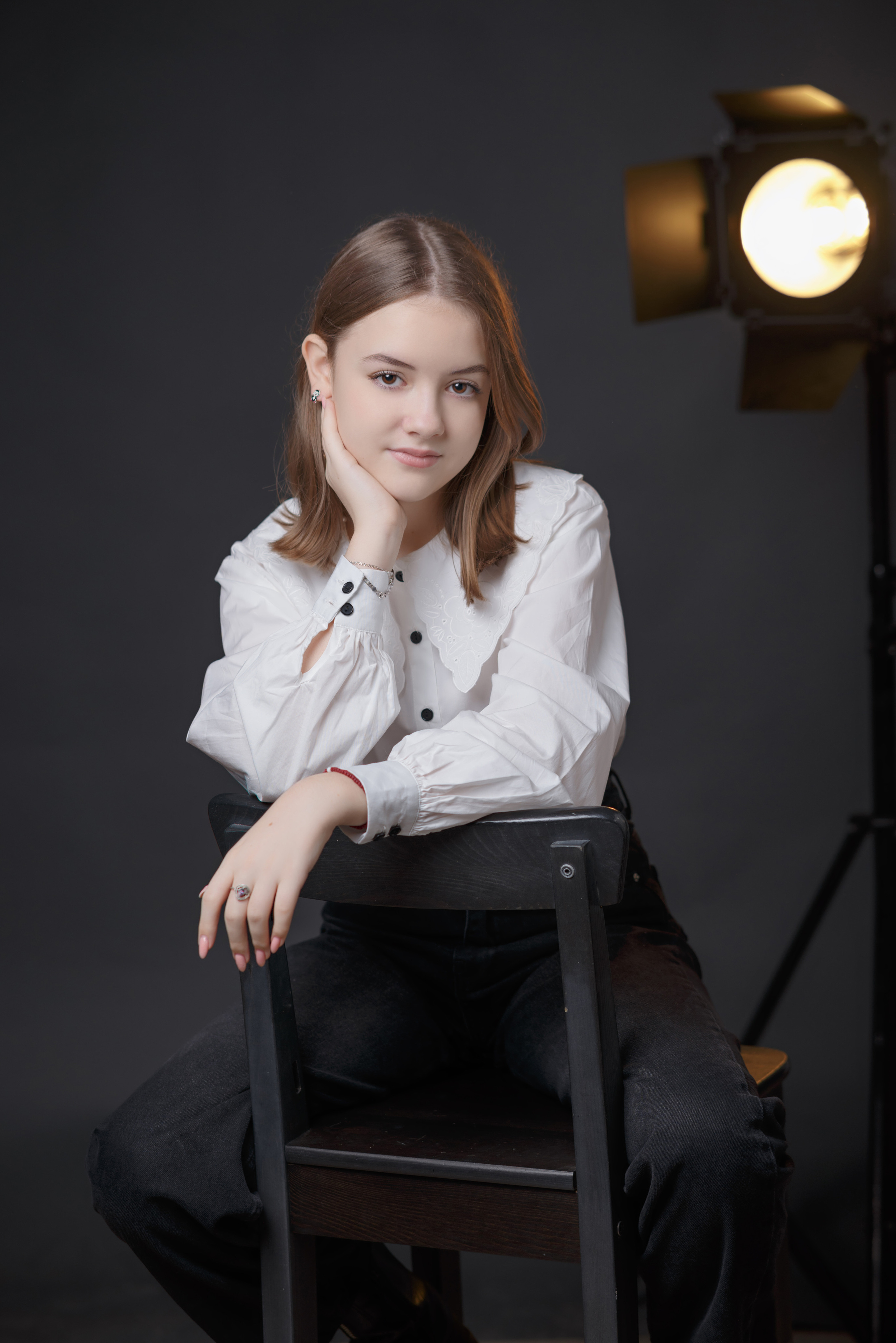 Портреты «классика» (серый фон). BookVa-выпускные альбомы