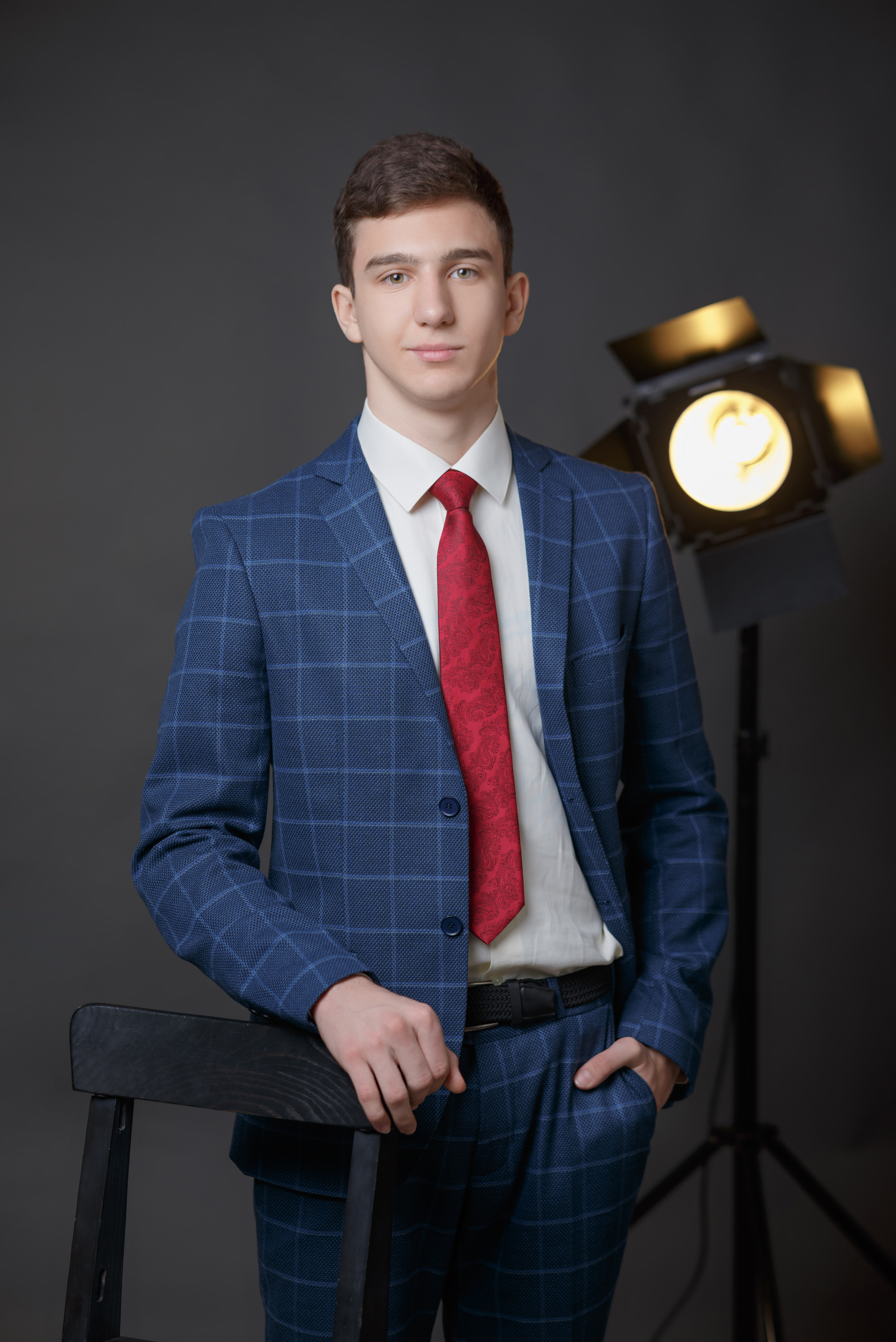 Портреты «классика» (серый фон). BookVa-выпускные альбомы