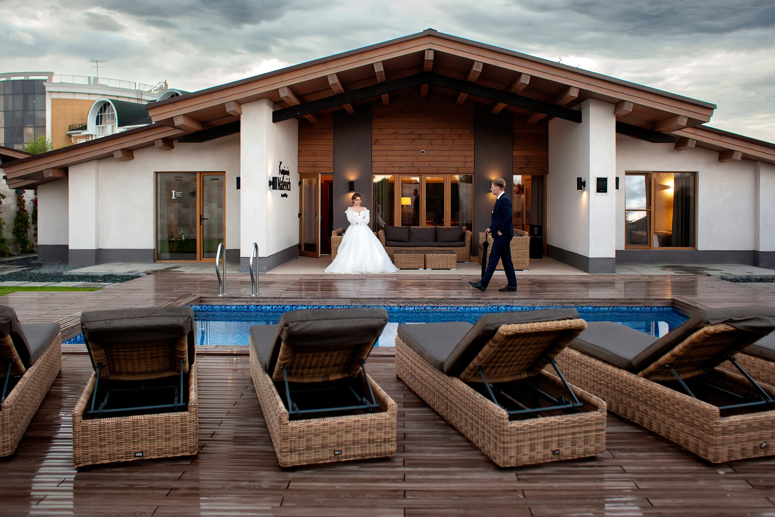 Свадебная съёмка на вилле Казимир Малевич в парк-отеле Imperial Village