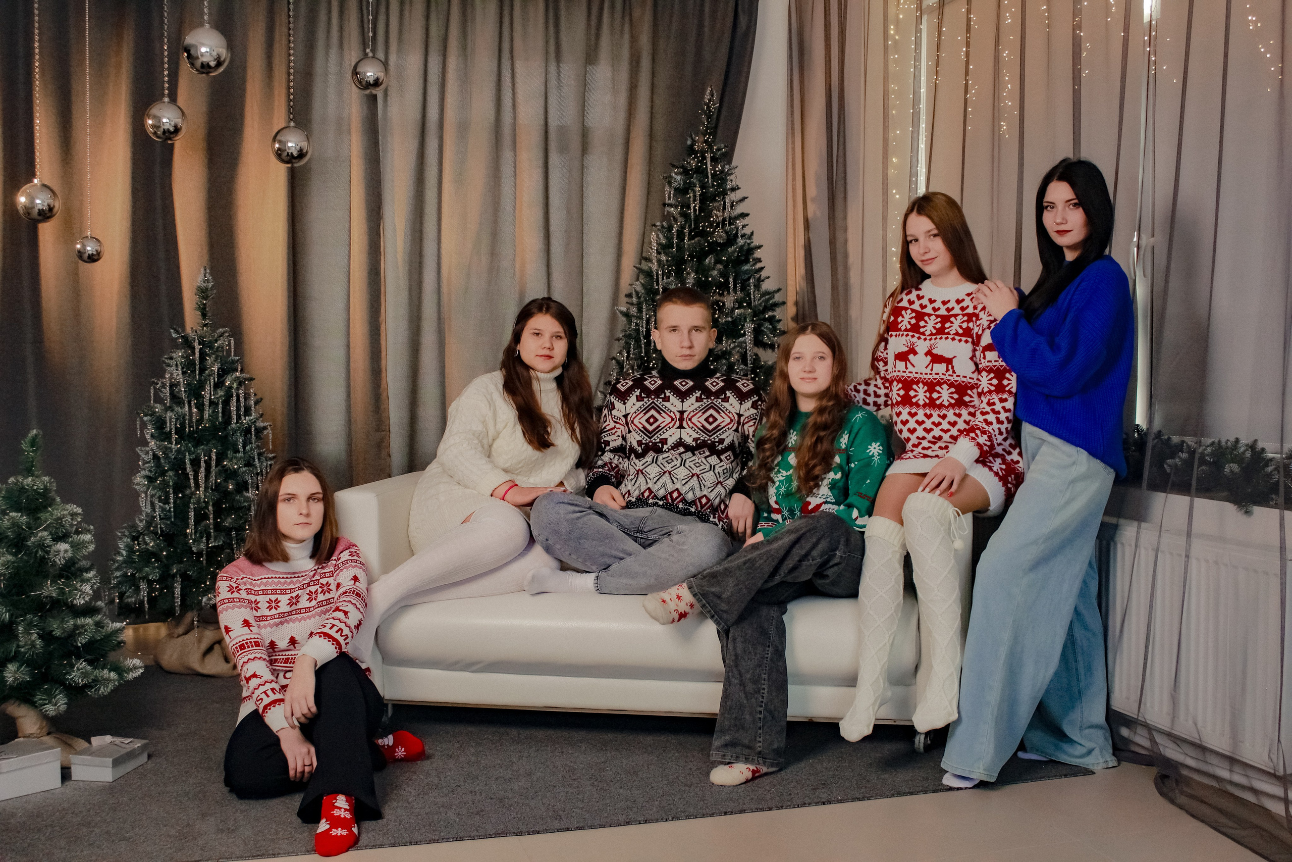 8 класс Новогодняя 2024. Лиза Рязанцева