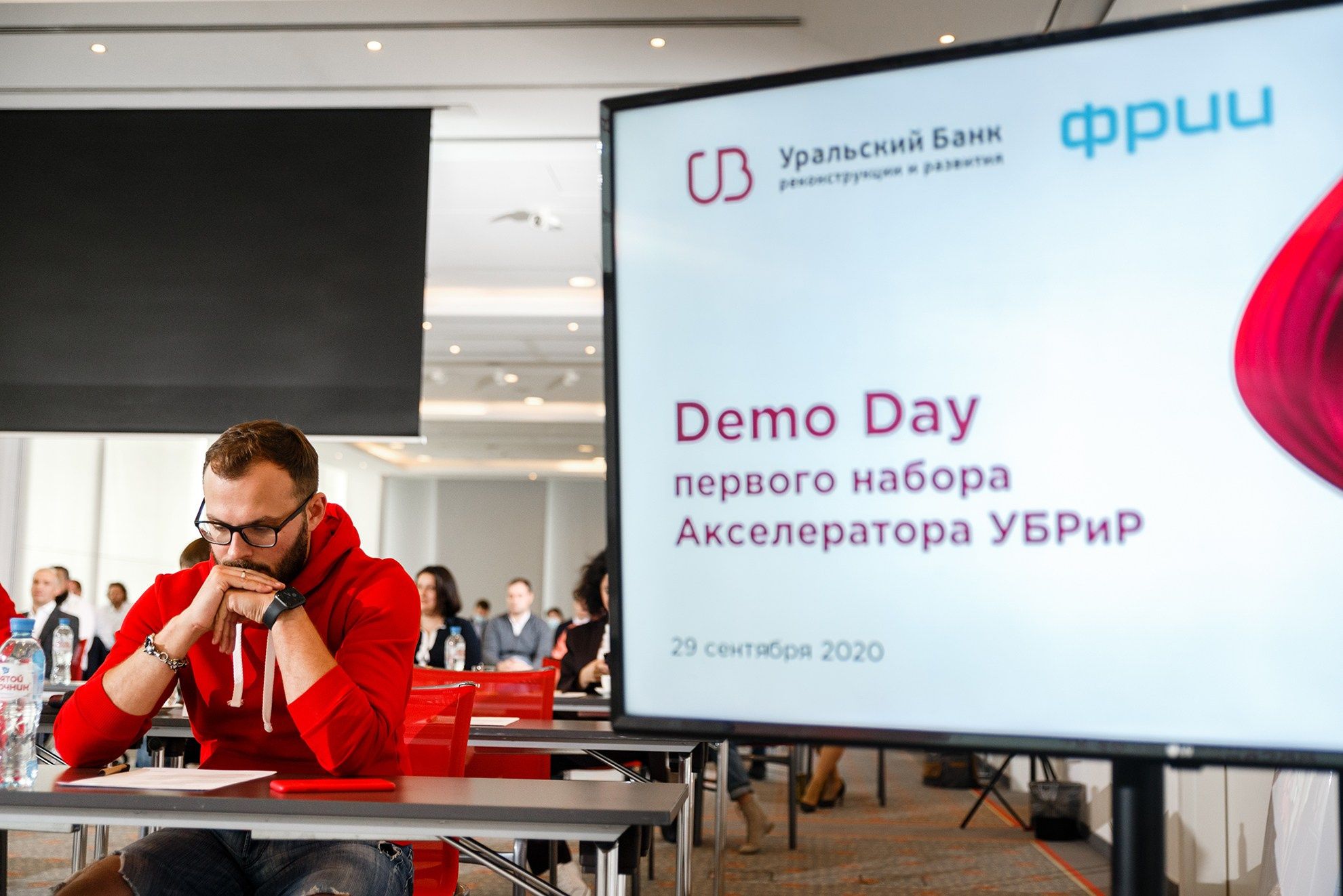 Репортаж ДемоДей Банка Убрир. Константин Солодянкин — свадебный и репортажный фотограф в Екатеринбурге и Верхней Пышме