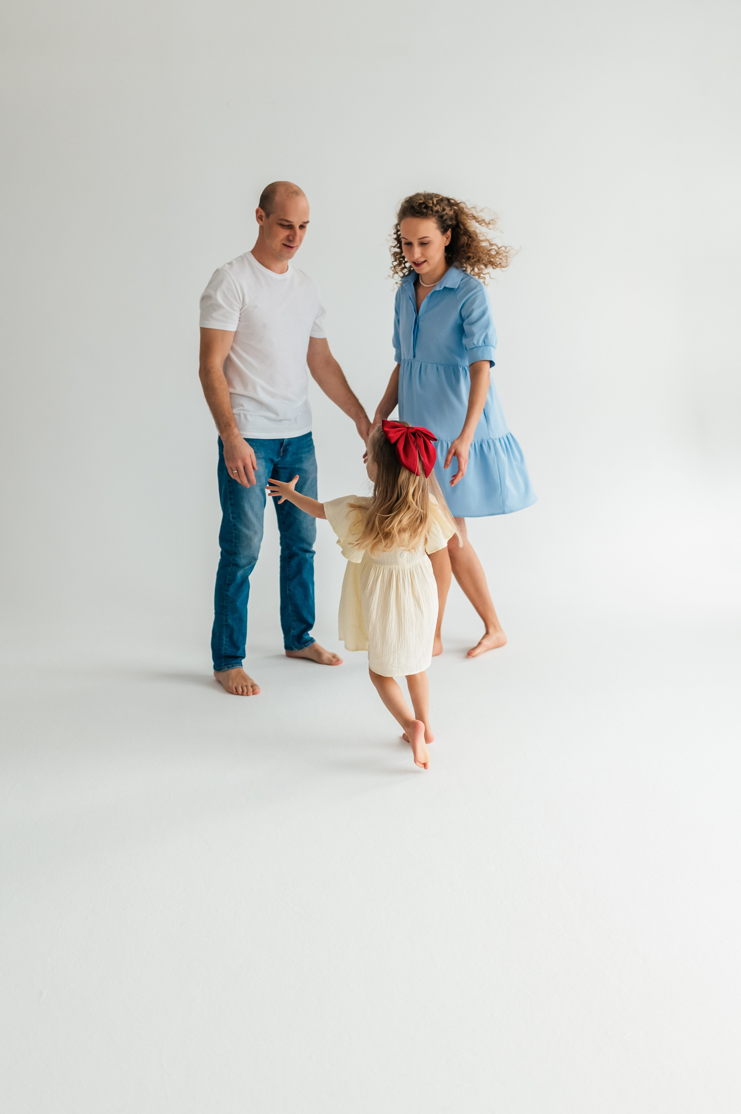 Январская егоза в фотостудии. Семейный фотограф. Lifestyle. Москва. Анастасия Михайлова