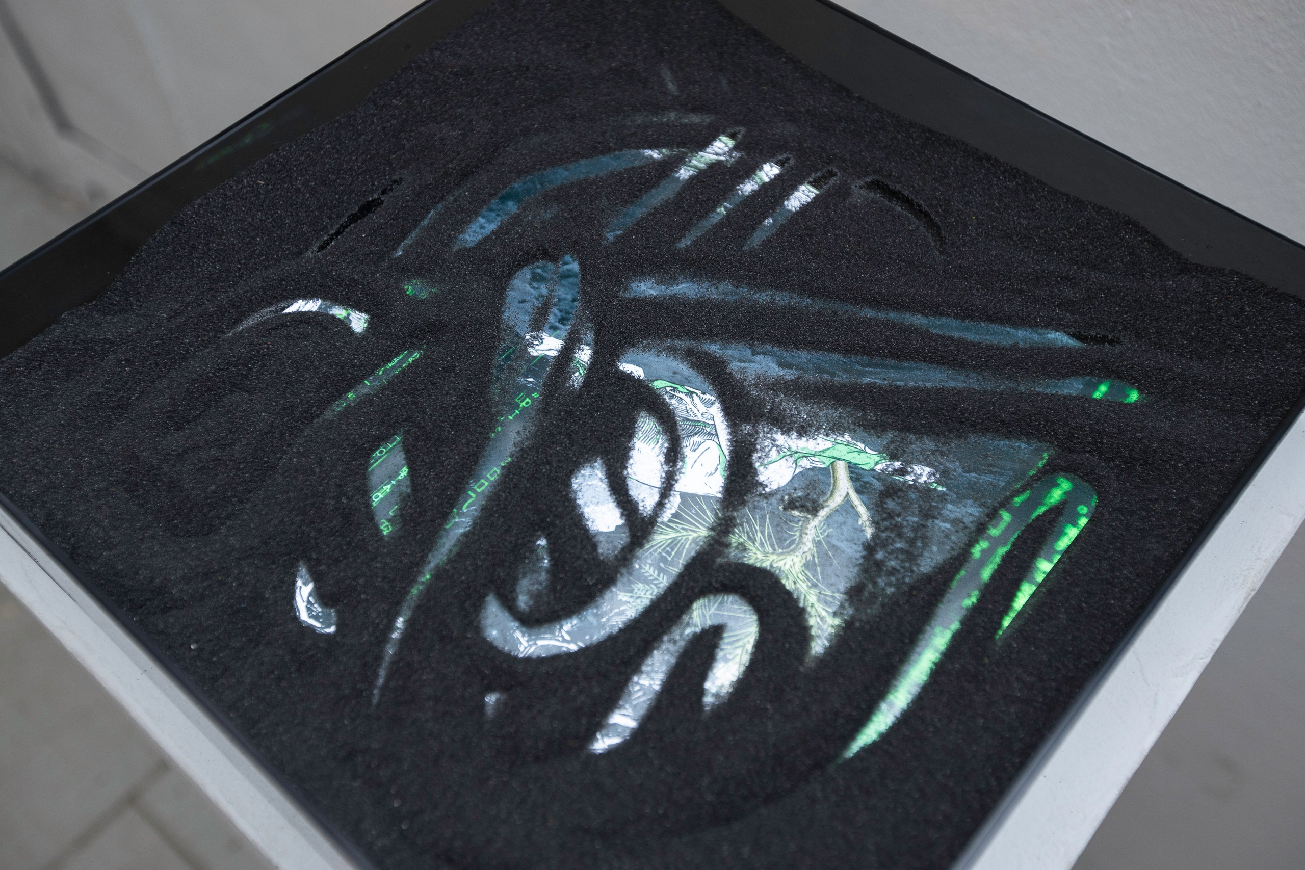 Открытие выставки пульсирующая материя. Фотограф в Москве Десятова Ксения