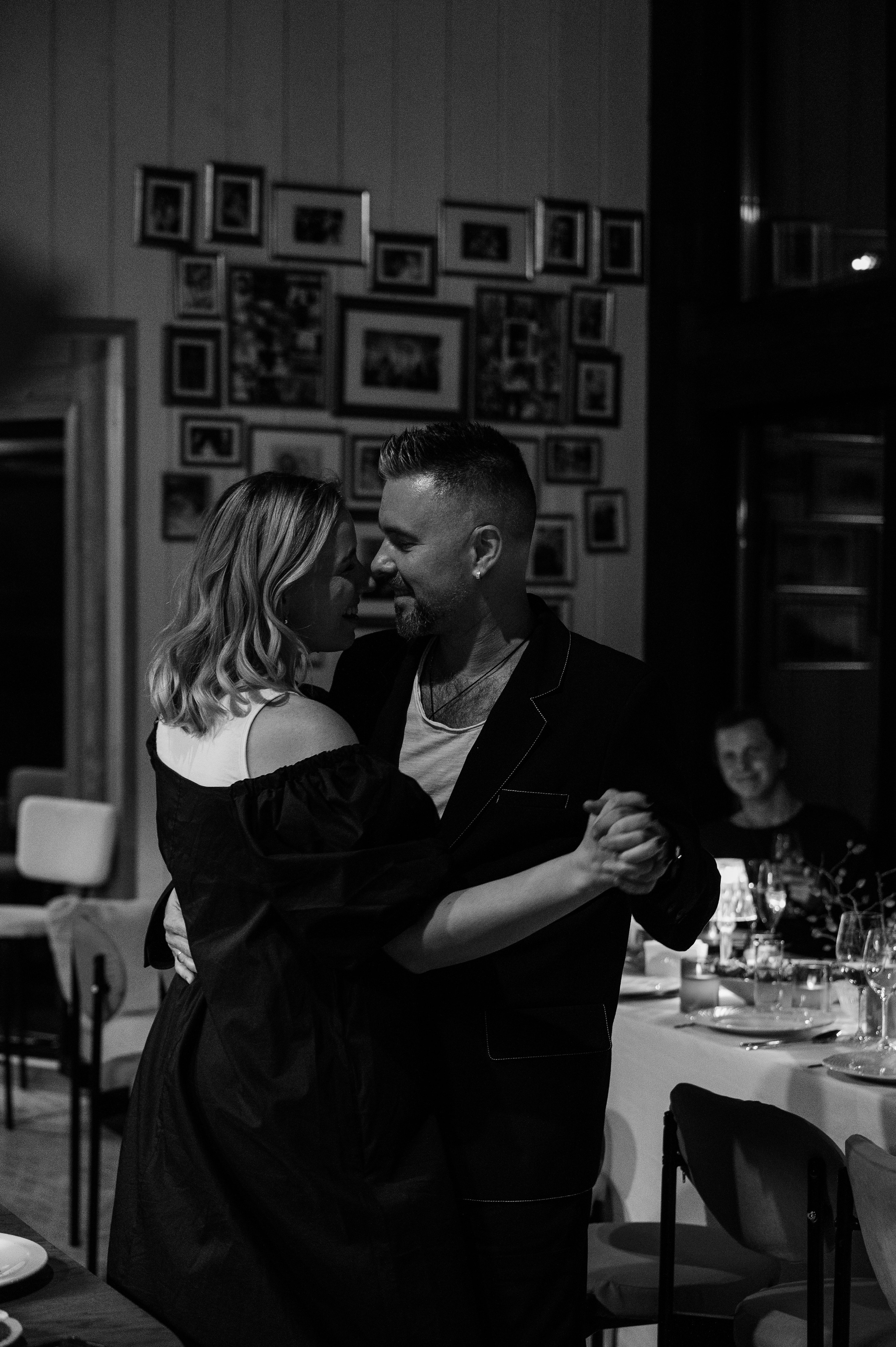 Невероятно атмосферный семейный ужин. Wedding photographer in Moscow and around the world Andrey Medvednikov