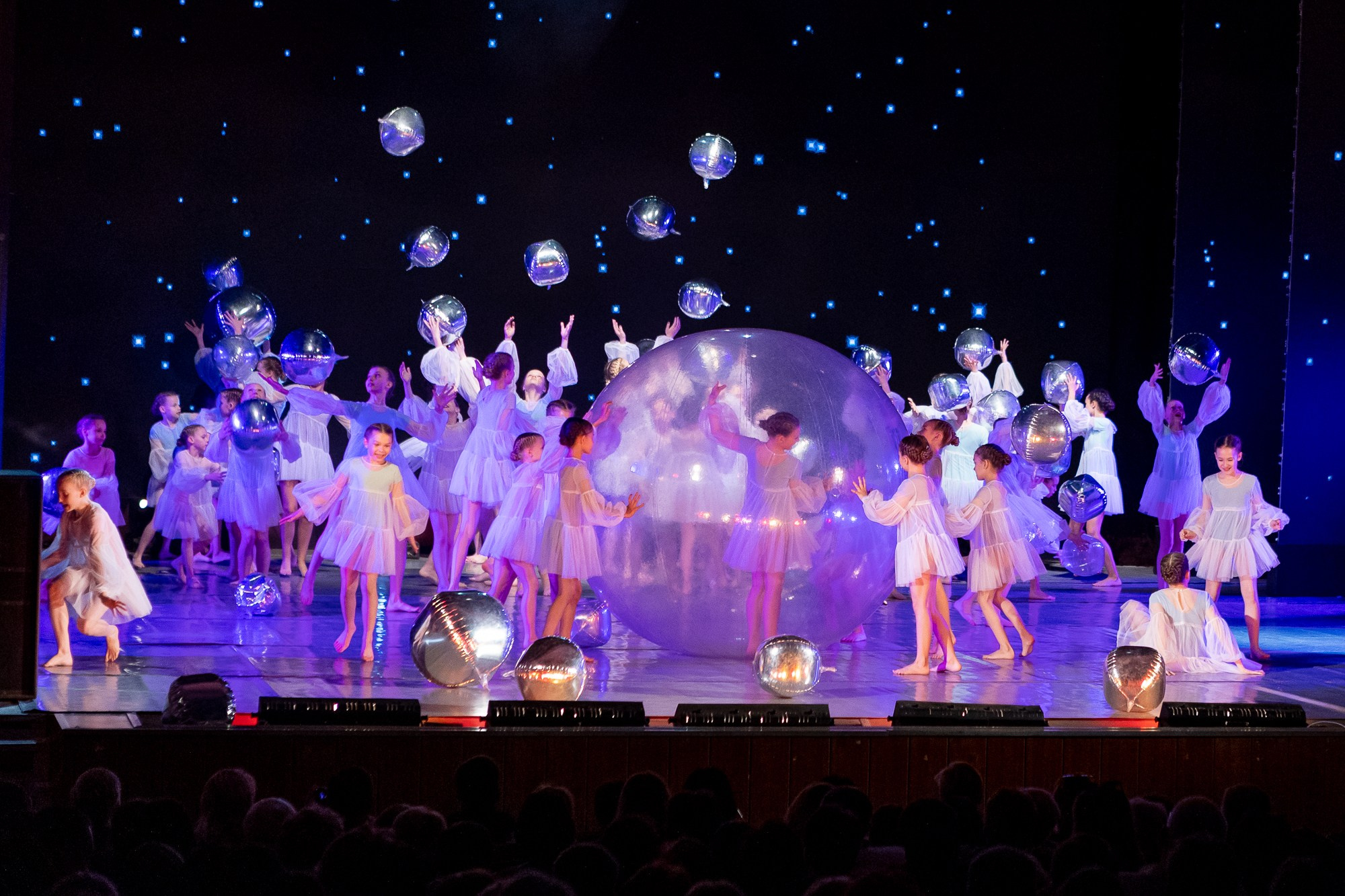 Отчетный концерт Заслуженного коллектива РФ «Жемчужинка». Фотограф в Оренбурге. Профессиональный фотограф