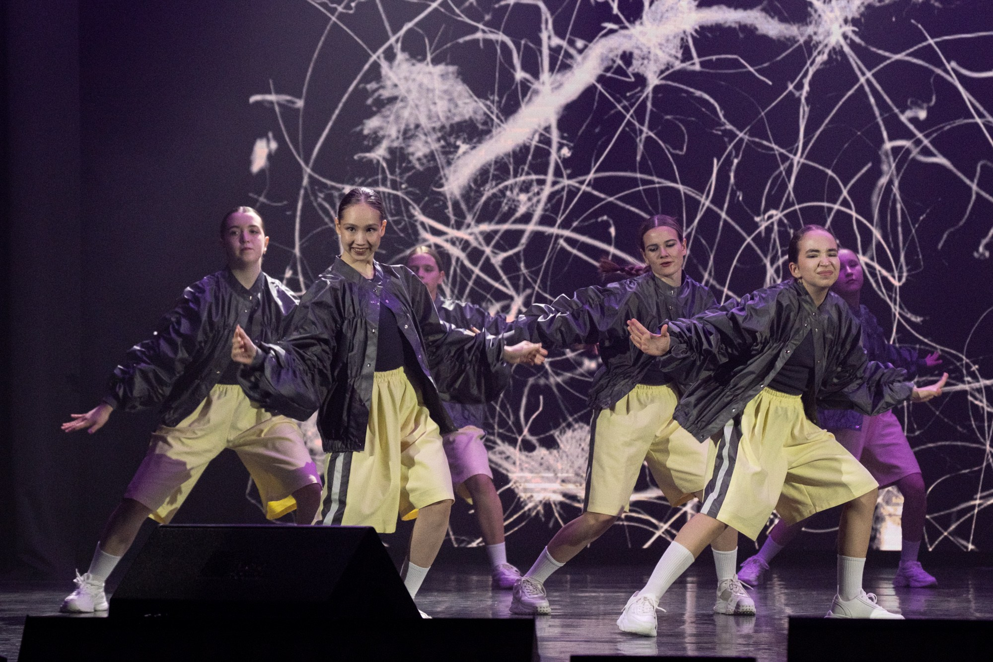 Отчетный концерт студии танца ARTIDANCE. Репортажный фотограф в Казани Павел Серпокрылов