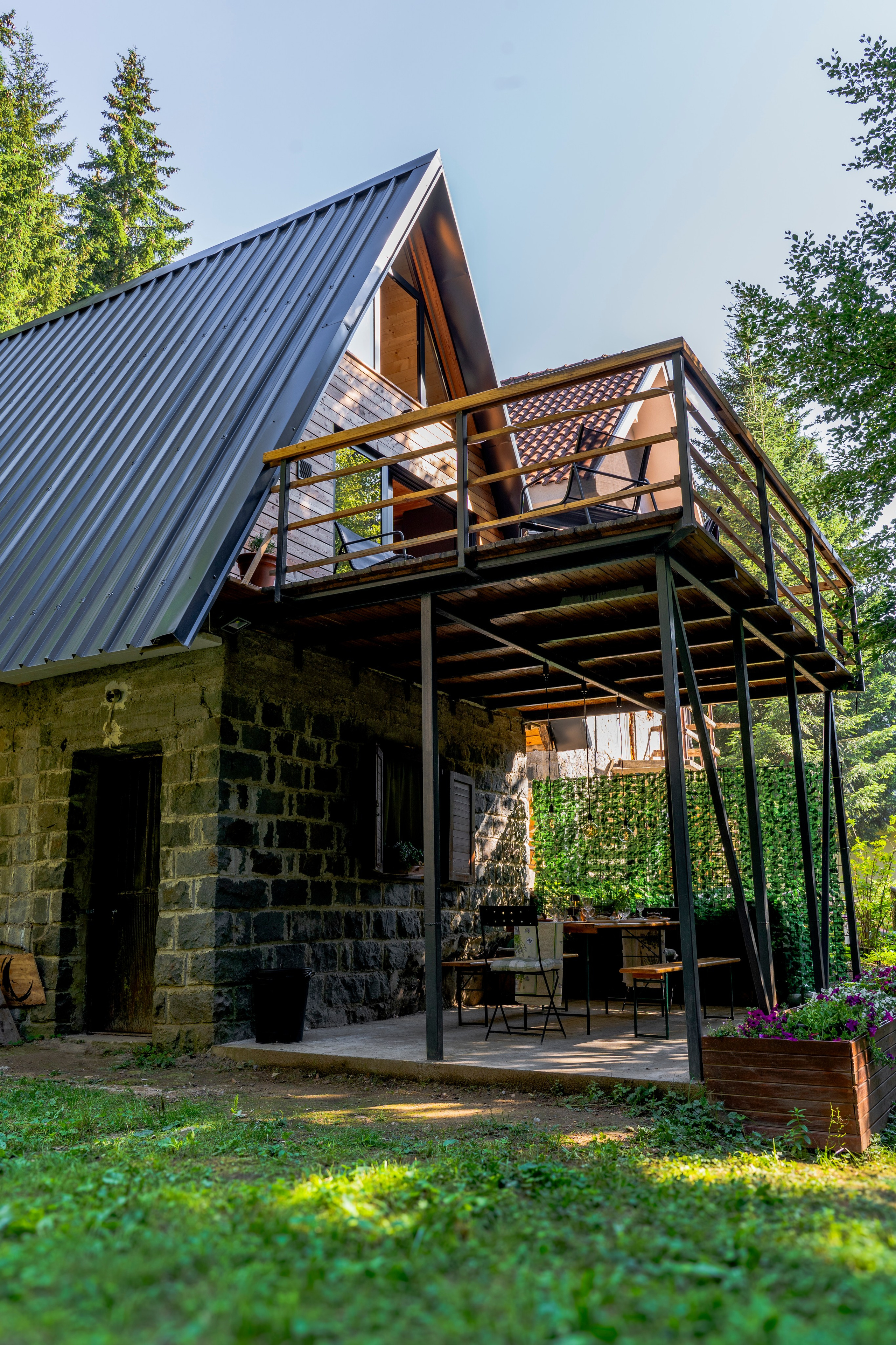 Viktorija Chalet. Photographer Liana Sudets Serbia Kopaonik Brzece Brus