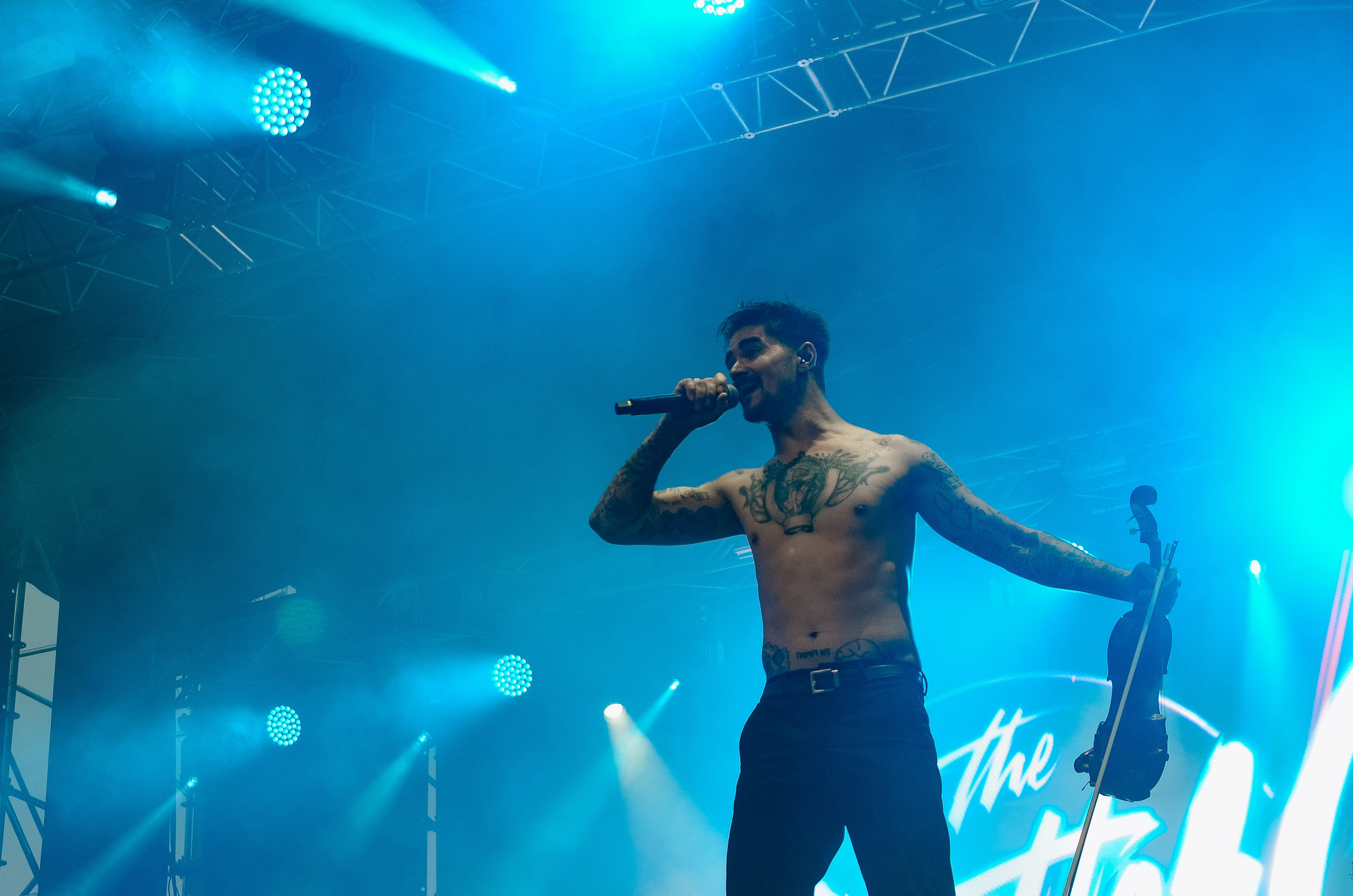 Концерт The Hatters на фестивале «Грань» в Барнауле. Денисова Аля — фотограф для парных съемок и индивидуальных историй в Барнауле