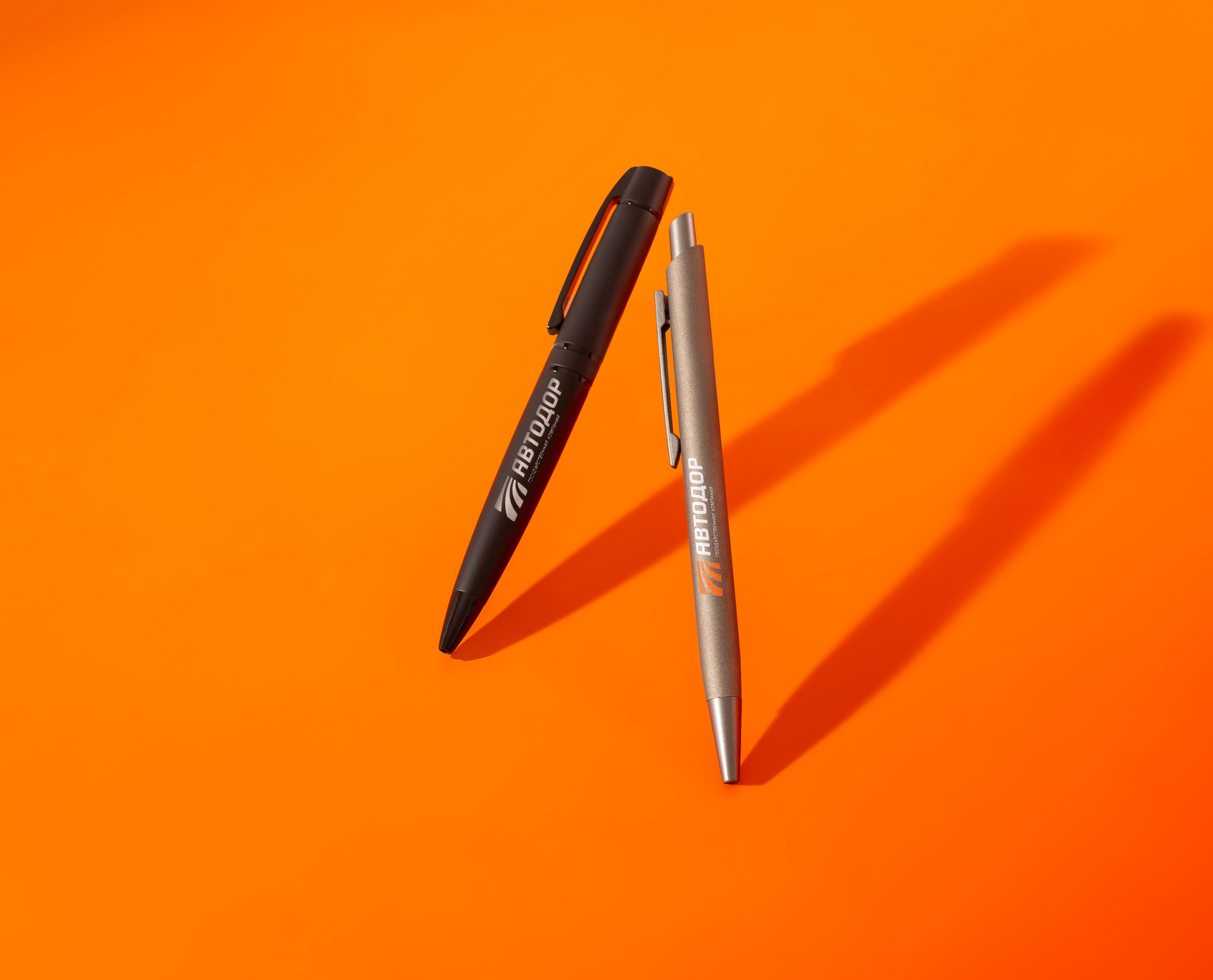 МЕРЧ. Предметный фотограф в Санкт-Петербурге Иван Сапрыкин