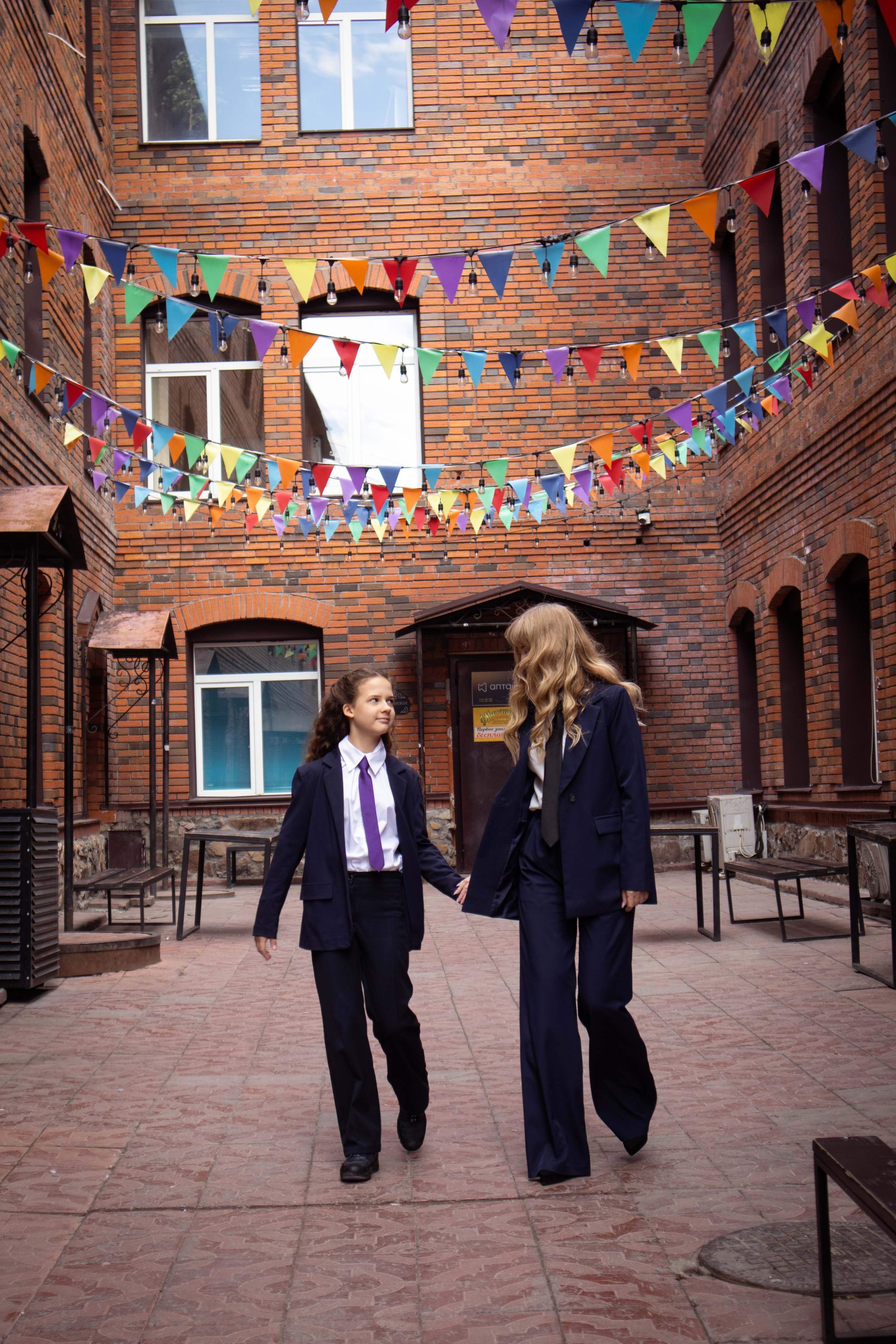 Вика и Лиза. Анастасия Головерова профессиональный фотограф в Новосибирске, фотосессия под ключ в Новосибирске