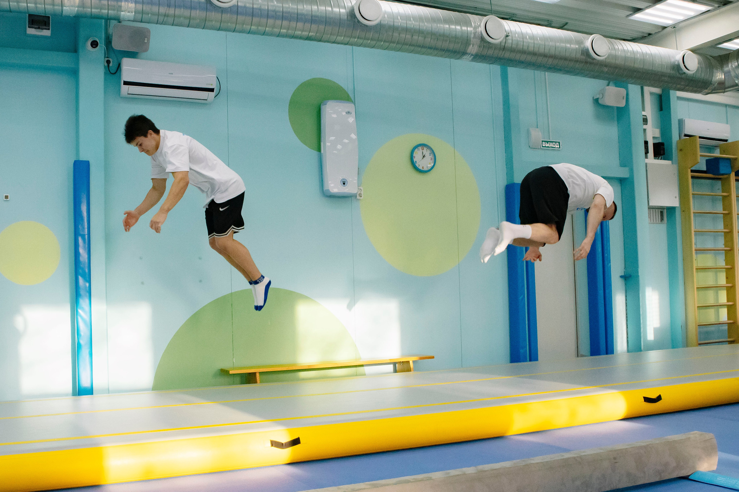 Соревнования по гимнастике в Gymkids Звенигород. Профессиональный фотограф в Москве | Заказать фотосессию и съемку