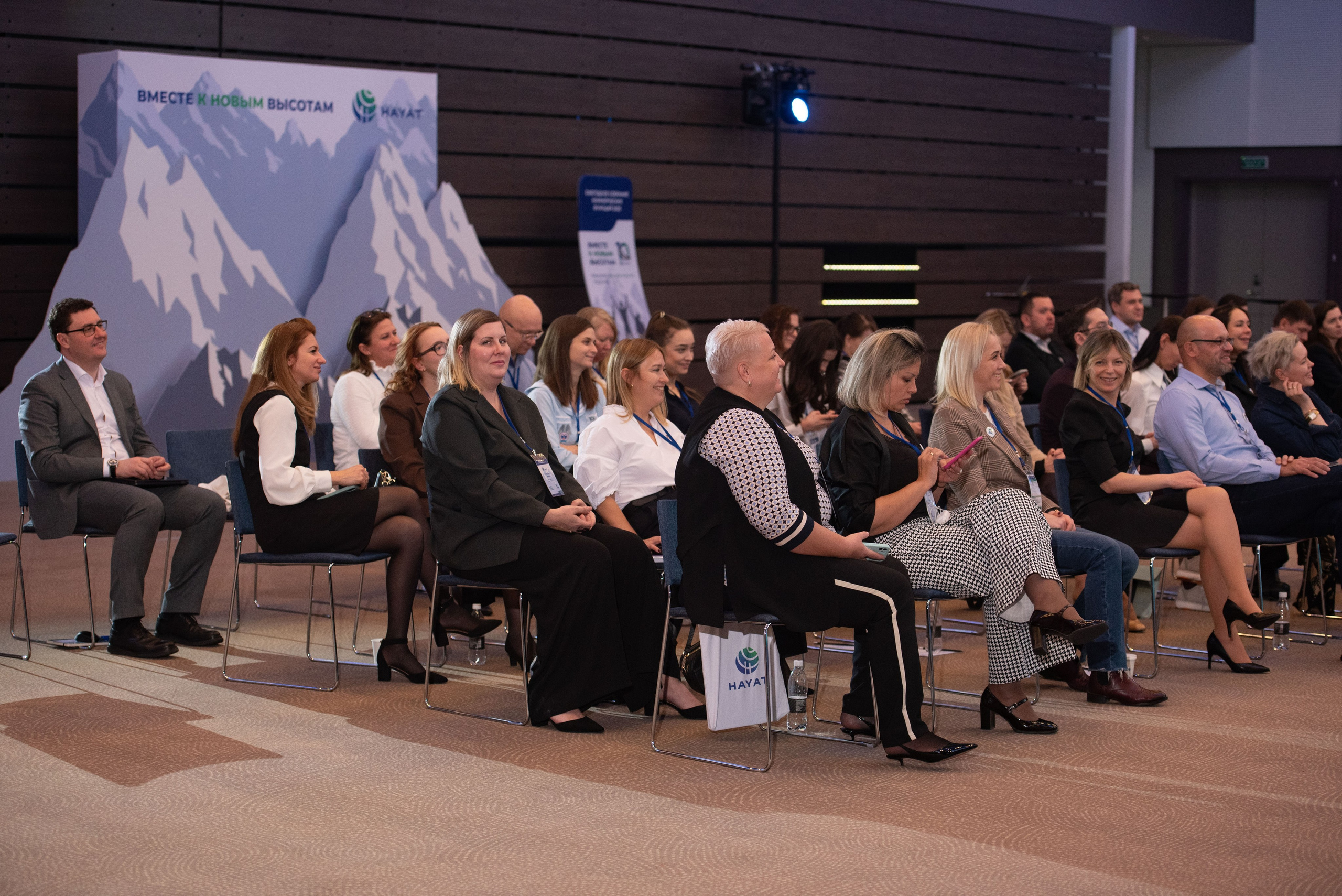 Конференции. Свадебный, семейный, фэшн фотограф, школьный фотограф в Сочи