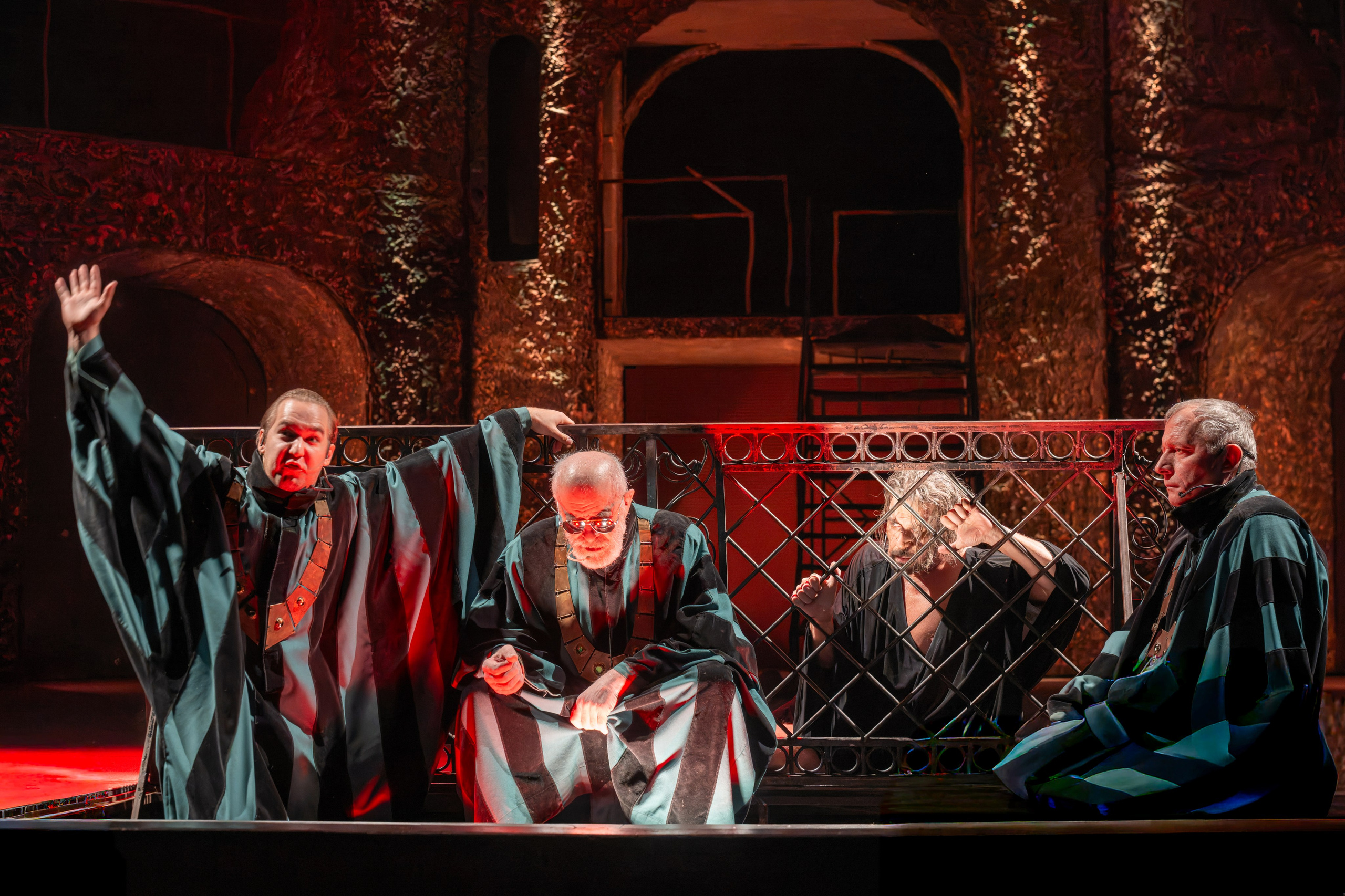 Театр Моссовета: Иисус Христос Супервезда — 35 лет на сцене. Сайт фотографа Сергея Абрамова