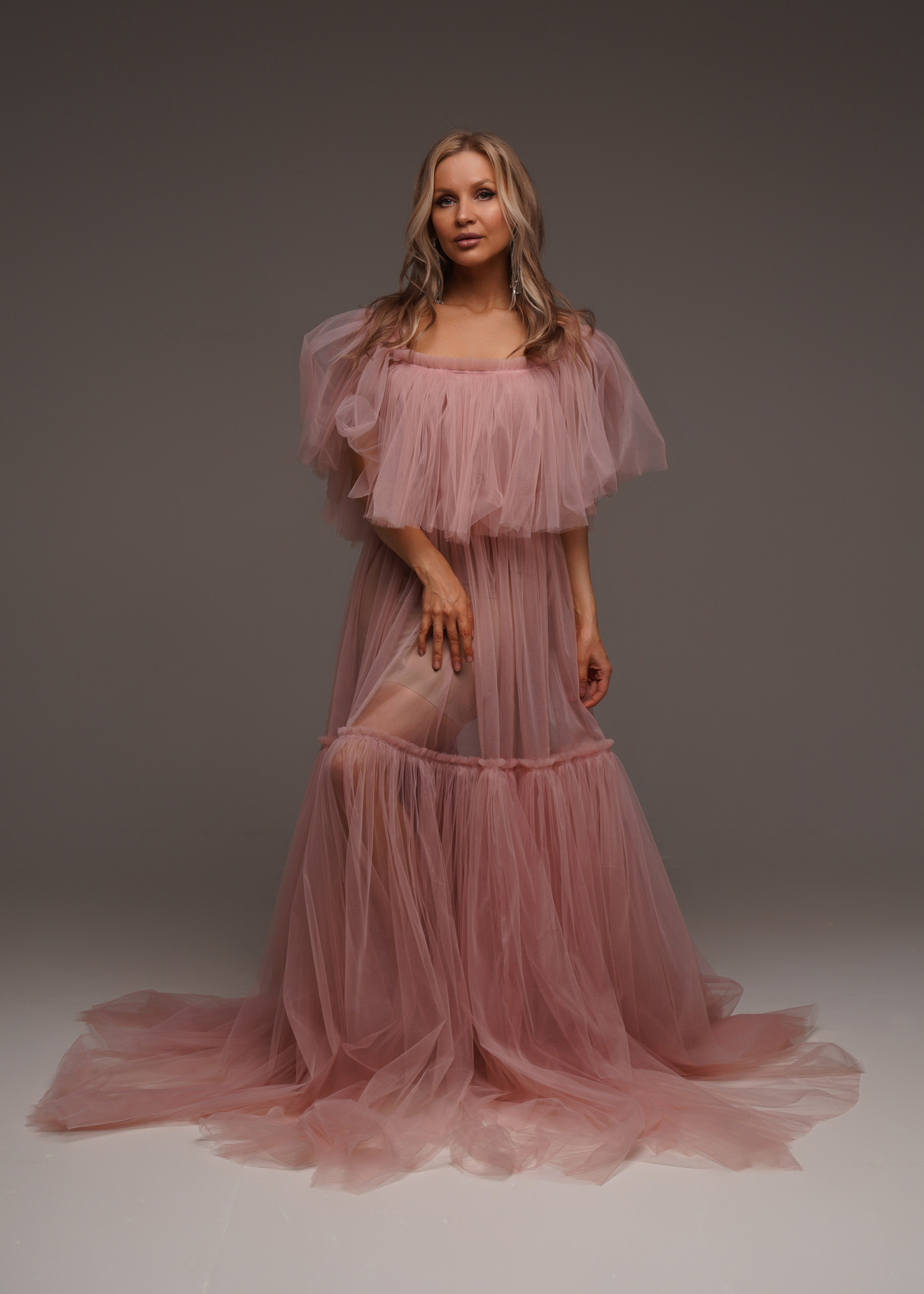 Платья. Оксана Волик фотограф в Архангельске. Аренда фотостудии White Studio