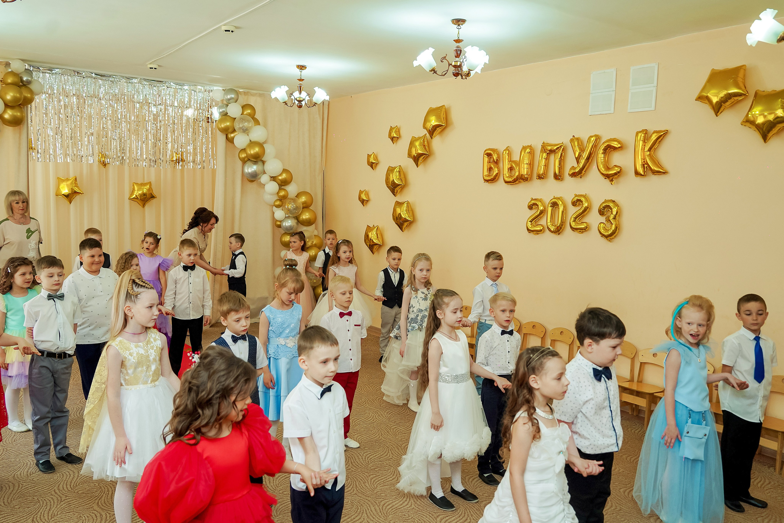 Фотосъемка видеосъёмка фотограф видеооператор новогодних утренников  в. Фотограф, видеооператор Нина Коршунова