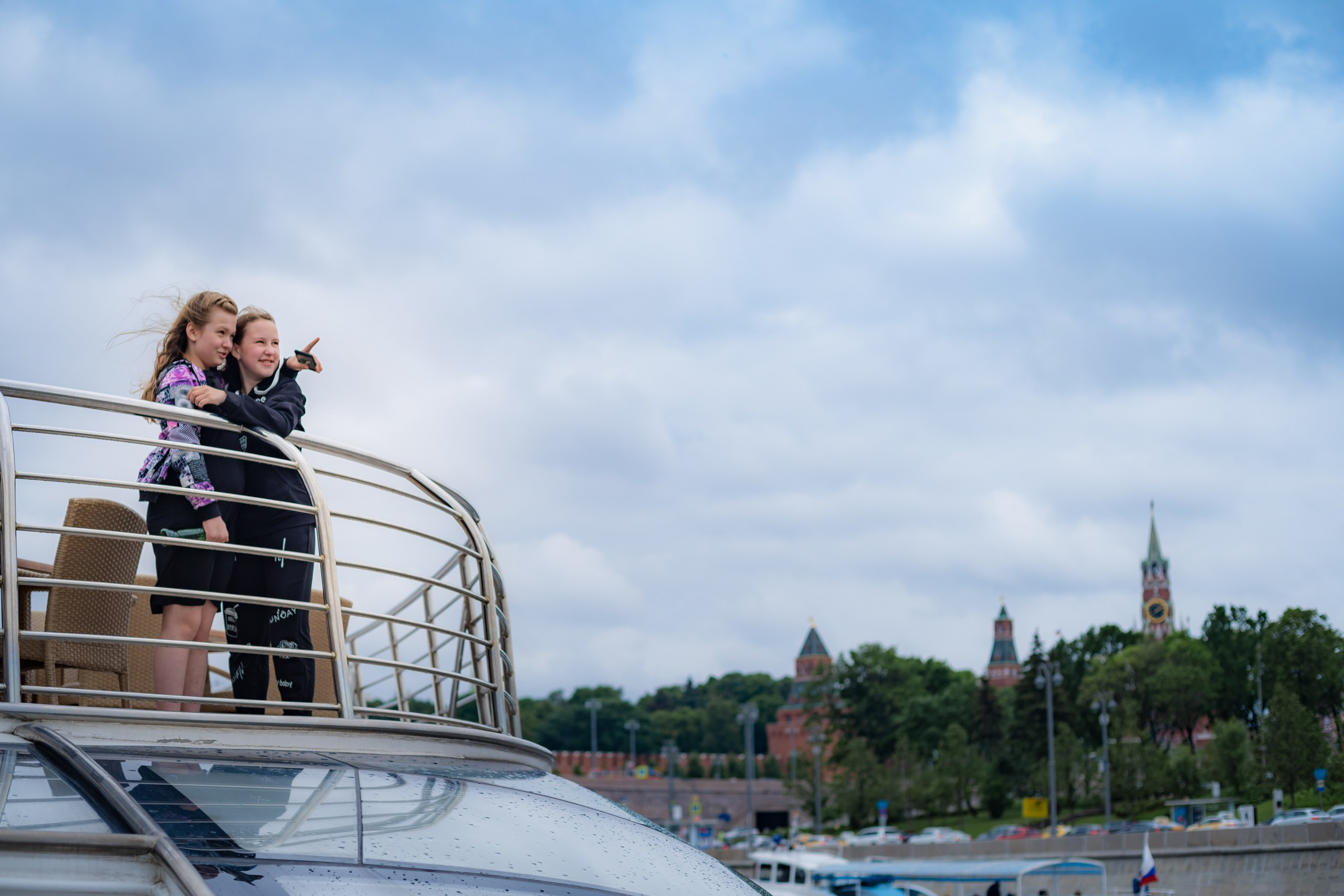 Выпускной на теплоходе. 4 класс