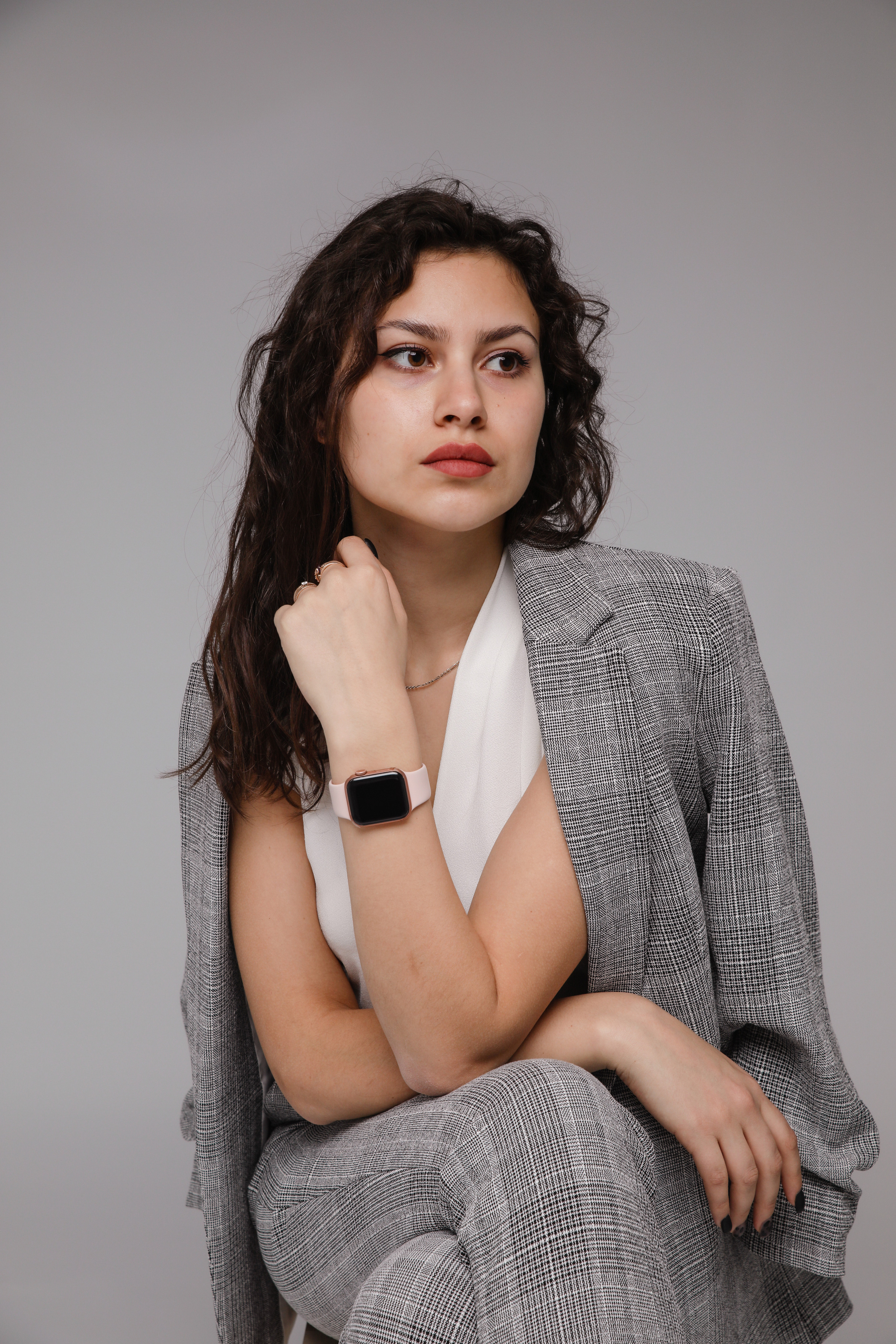 Женский, бизнес портрет фотосессия в городе Алматы. Фотограф беременности, новорожденных и детей до года в г. Алматы|Totofoto