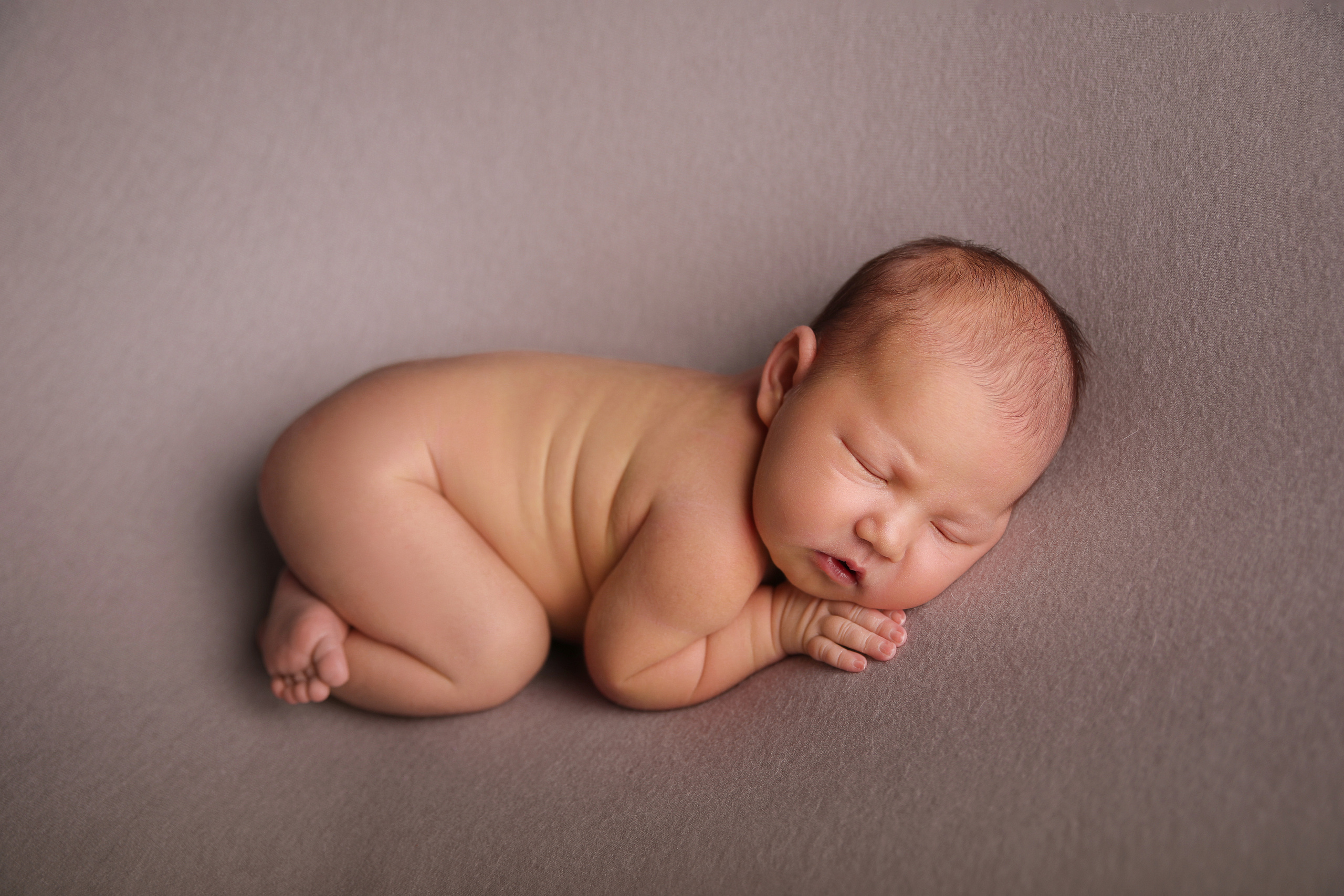 Фотосессия новорожденных. Фотограф беременности, новорожденных и детей до года в г. Алматы|Totofoto