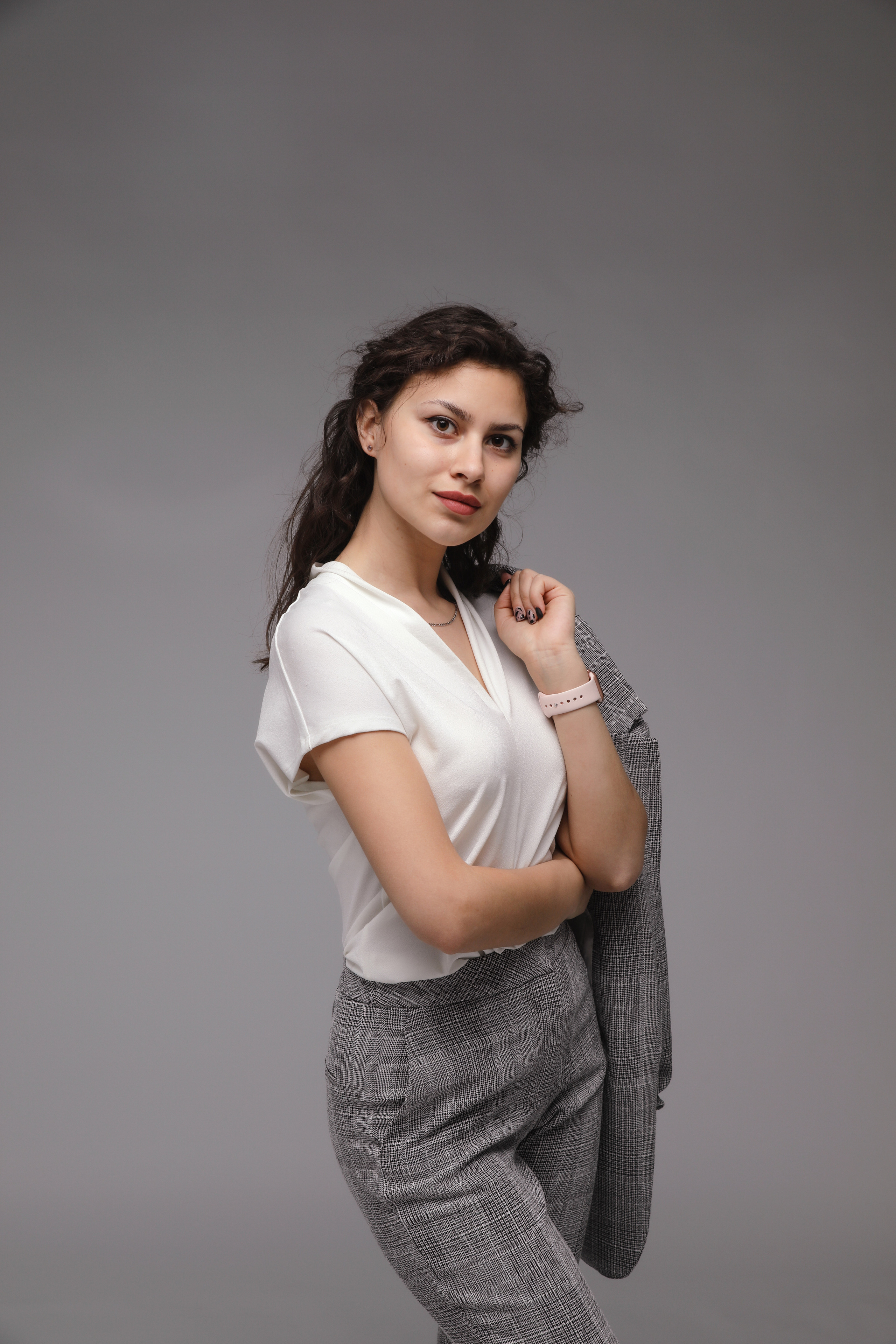 Женский, бизнес портрет фотосессия в городе Алматы. Фотограф беременности, новорожденных и детей до года в г. Алматы|Totofoto