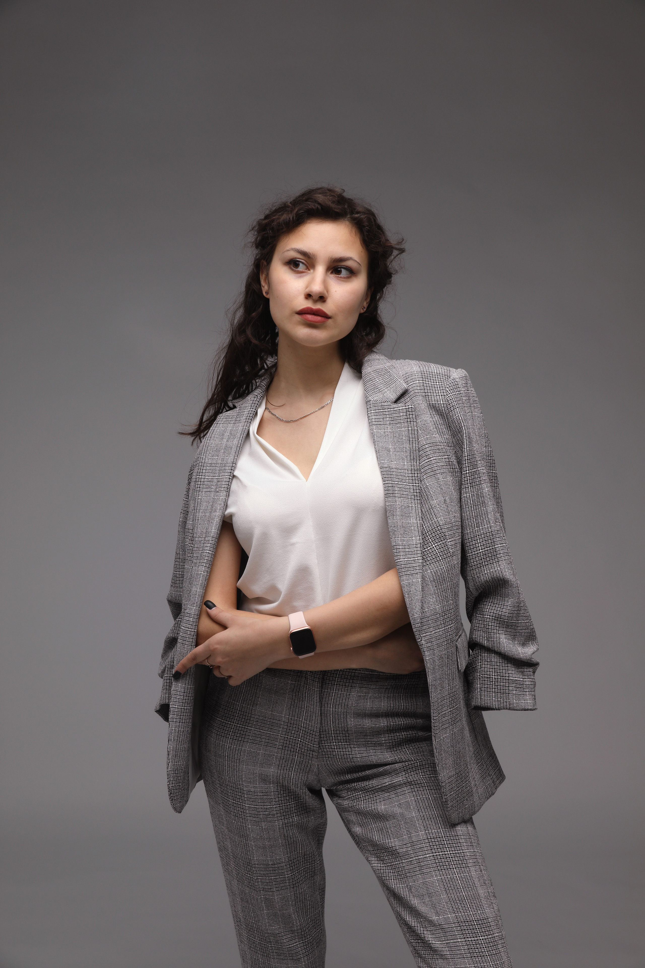 Женский, бизнес портрет фотосессия в городе Алматы. Фотограф беременности, новорожденных и детей до года в г. Алматы|Totofoto