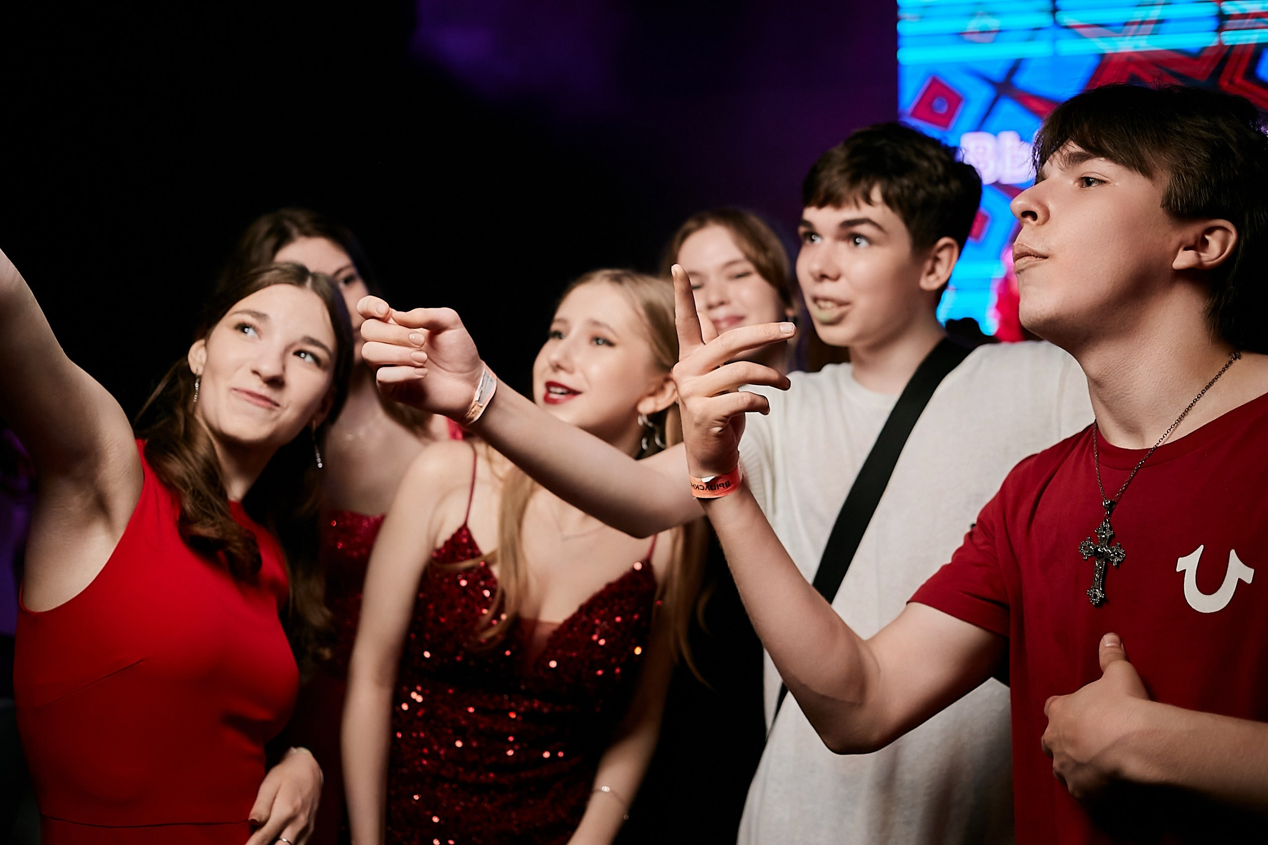 Выпускной 2024 концертный зал Академия ВТБ. Фотограф и Видеограф в Москве. Олег Корушев