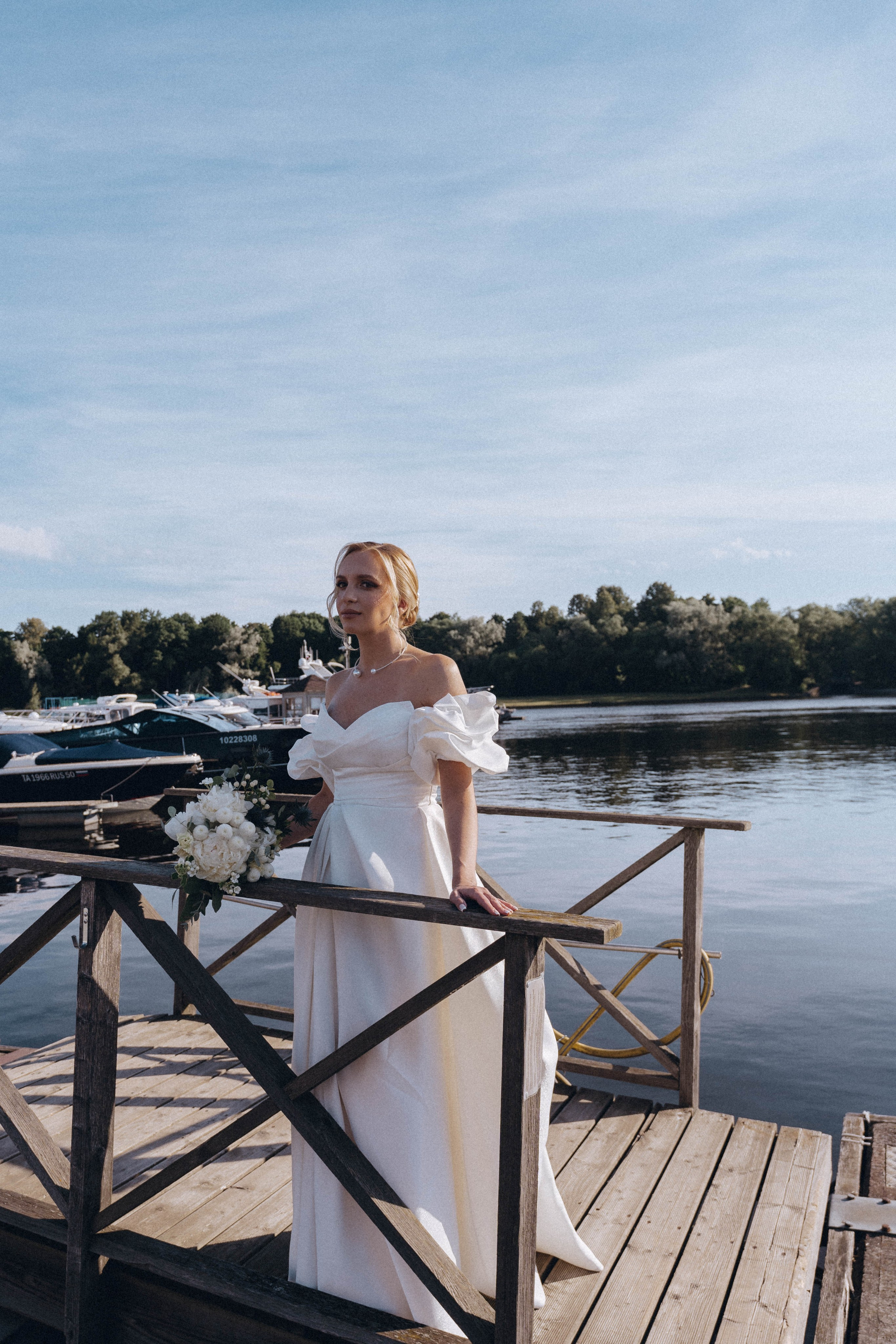 СВАДЕНБНАЯ СЬЕМКА НА КАТЕРЕ ПО КАНАЛАМ САНКТ-ПЕТЕРБУРГА И В АКВАТОРИИ НЕВЫ. Профессиональный фотограф, Санкт-Петербург — Виктория Богомолова