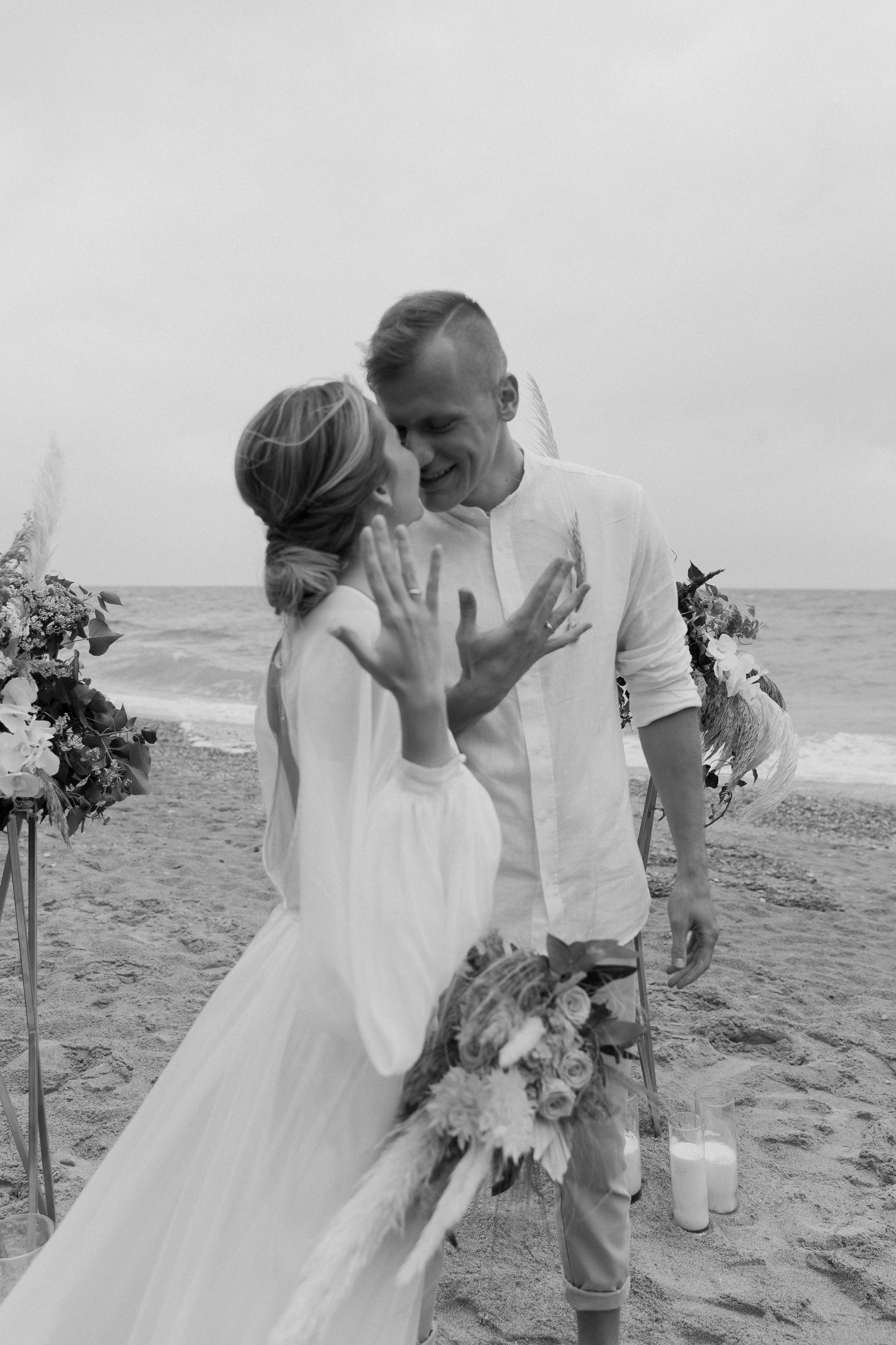 На берегу моря…. СВАДЕБНЫЙ ФОТОГРАФ В КРЫМУ И СЕВАСТОПОЛЕ