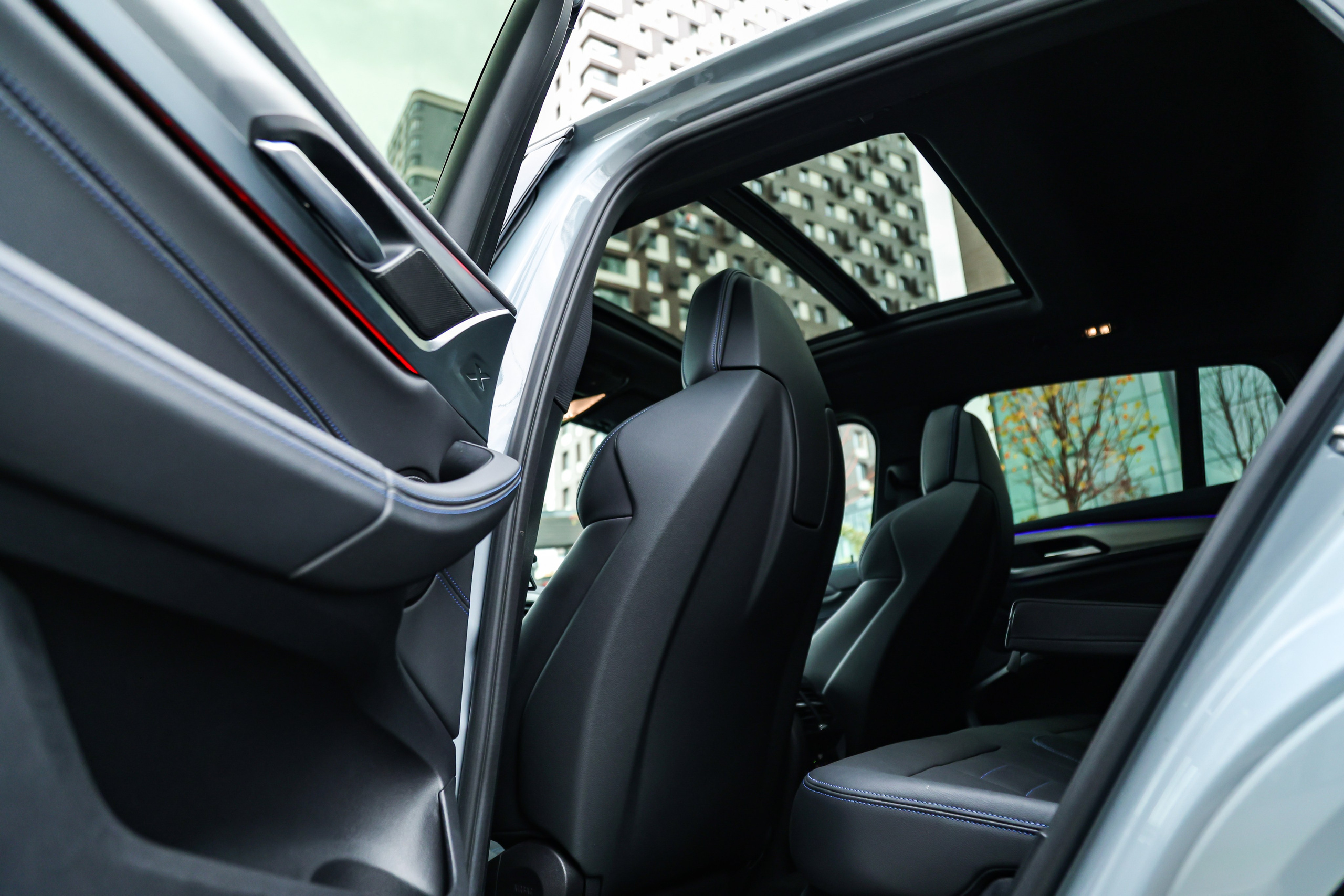 2021 BMW X4. Mixturecaptures