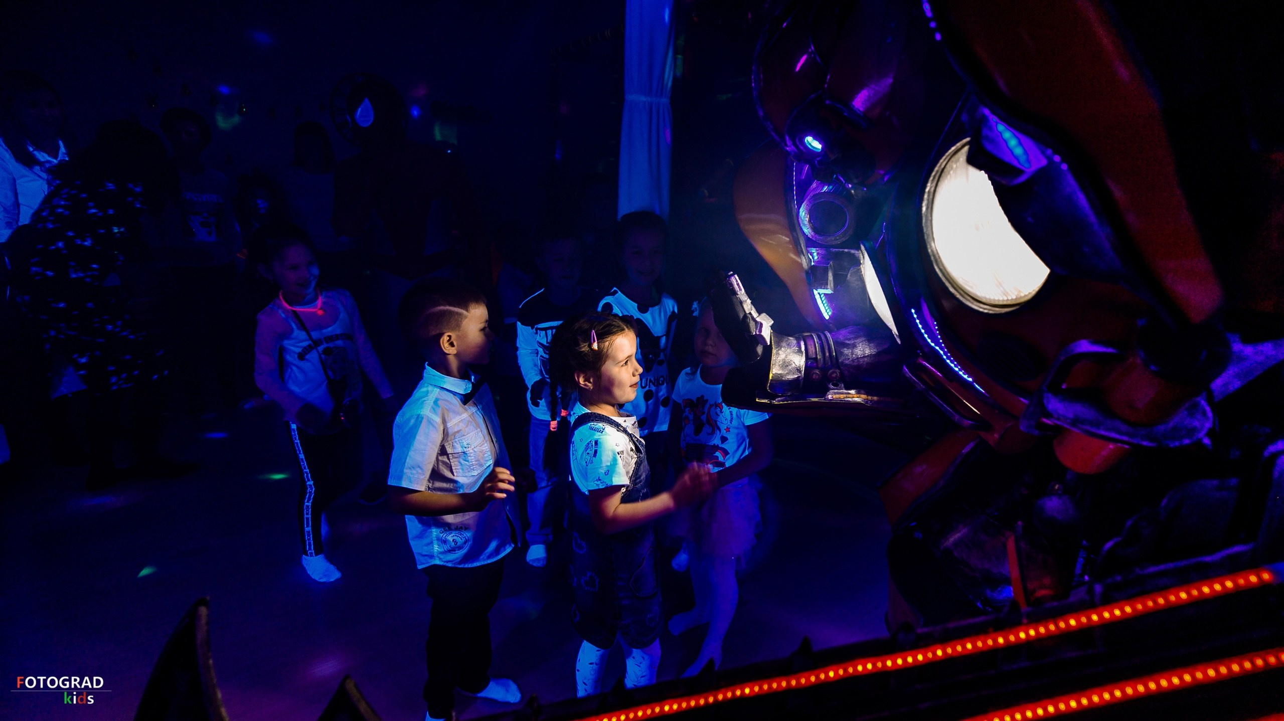 Команда специалистов в мире фотографии и видео. Детский фотограф, семейный фотограф