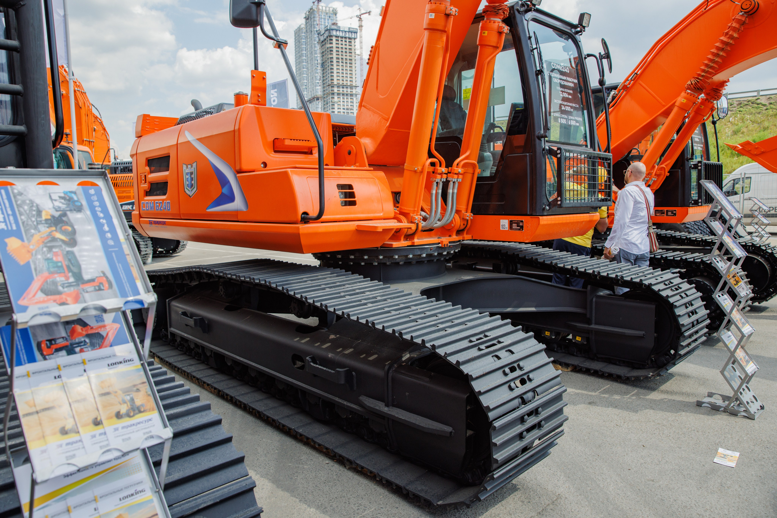 Выставка Спец. Техники. Фотограф Москва Шептаев Артём