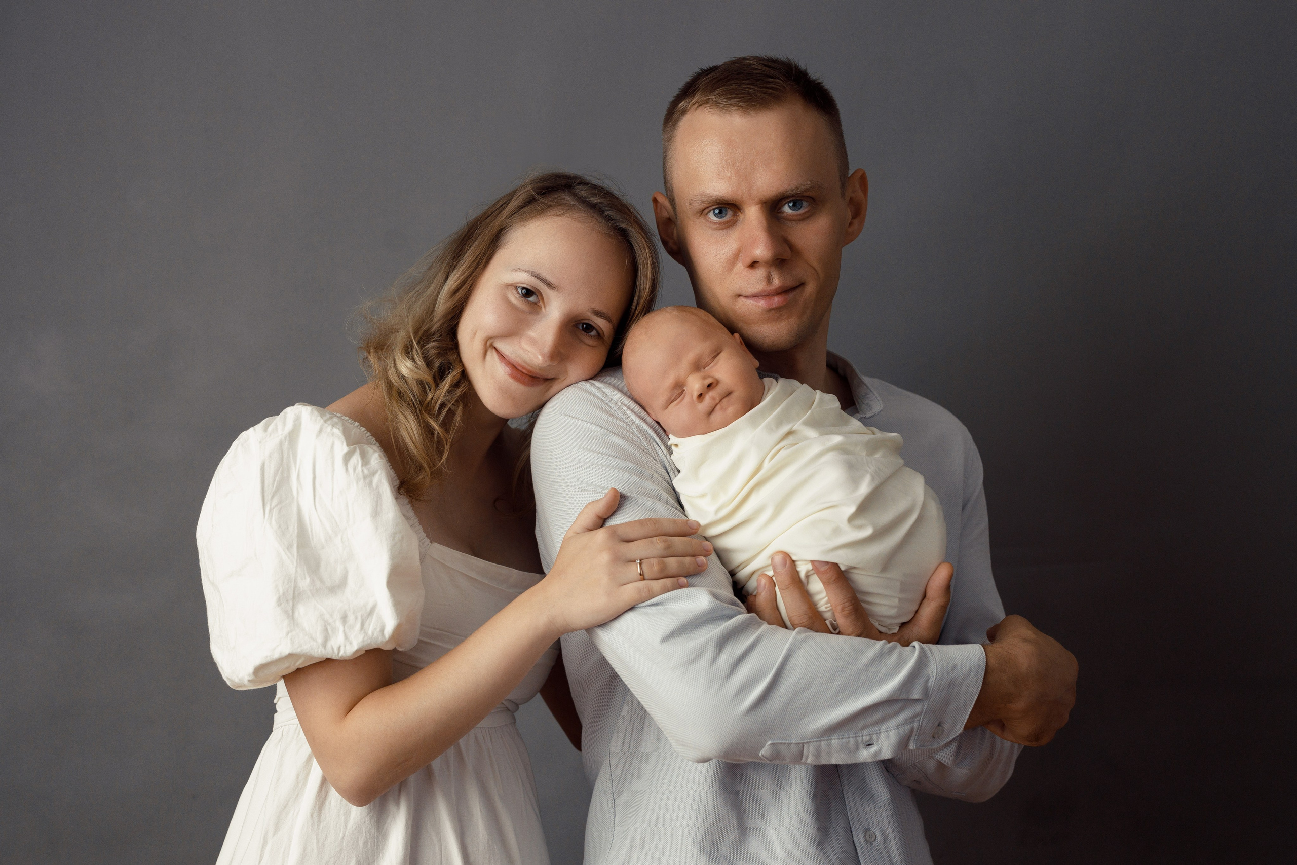Семейная фотосессия с новорожденным в Старом Осколе