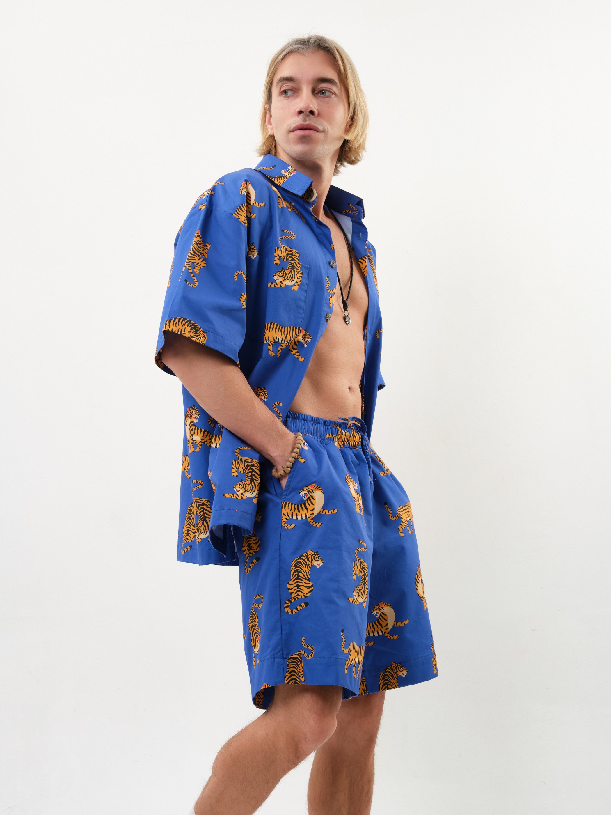 Каталог предметной и fashion-съёмки на белом фоне — Артур Карташев. Фотограф Карташев Артур