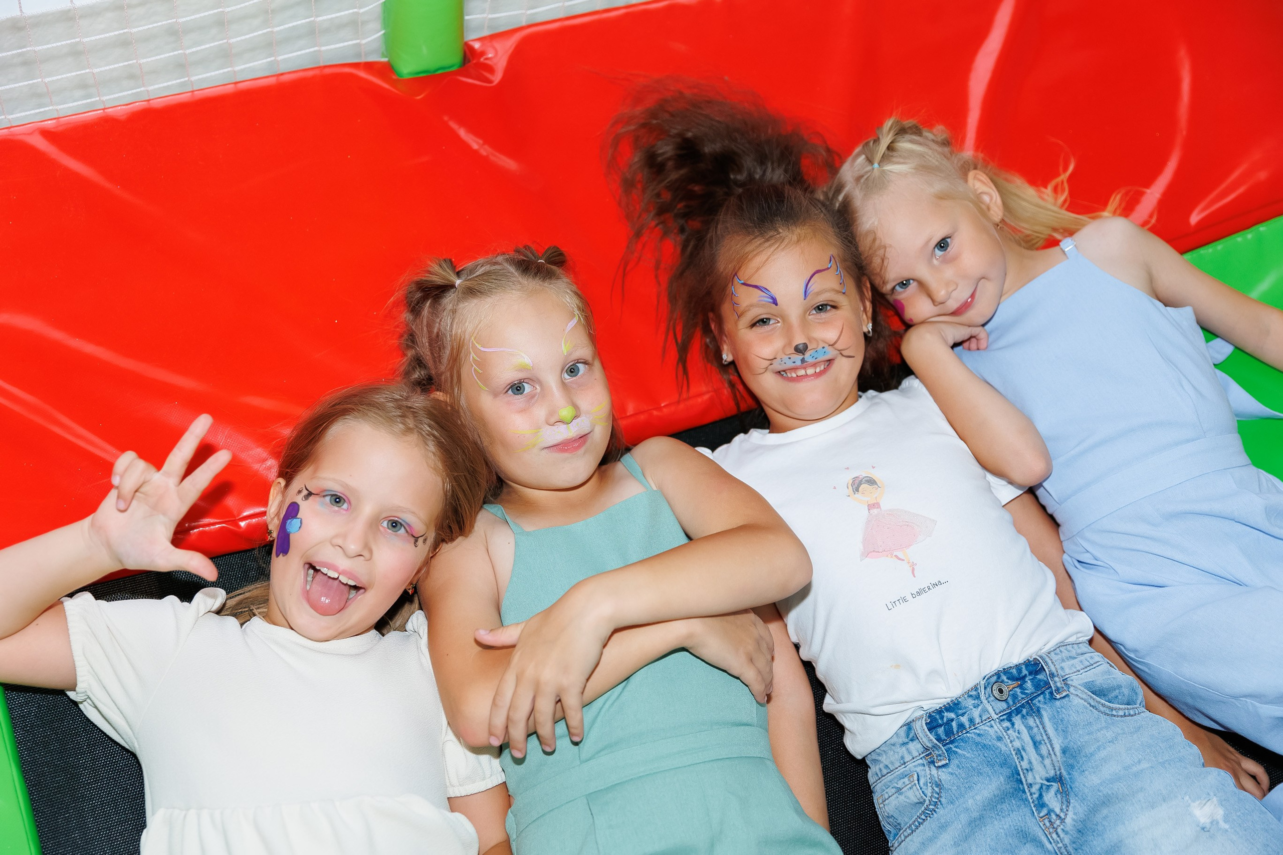 Детский лофт Алиса в стране чудес. Женский фотограф в Новосибирске Наталья Гресь