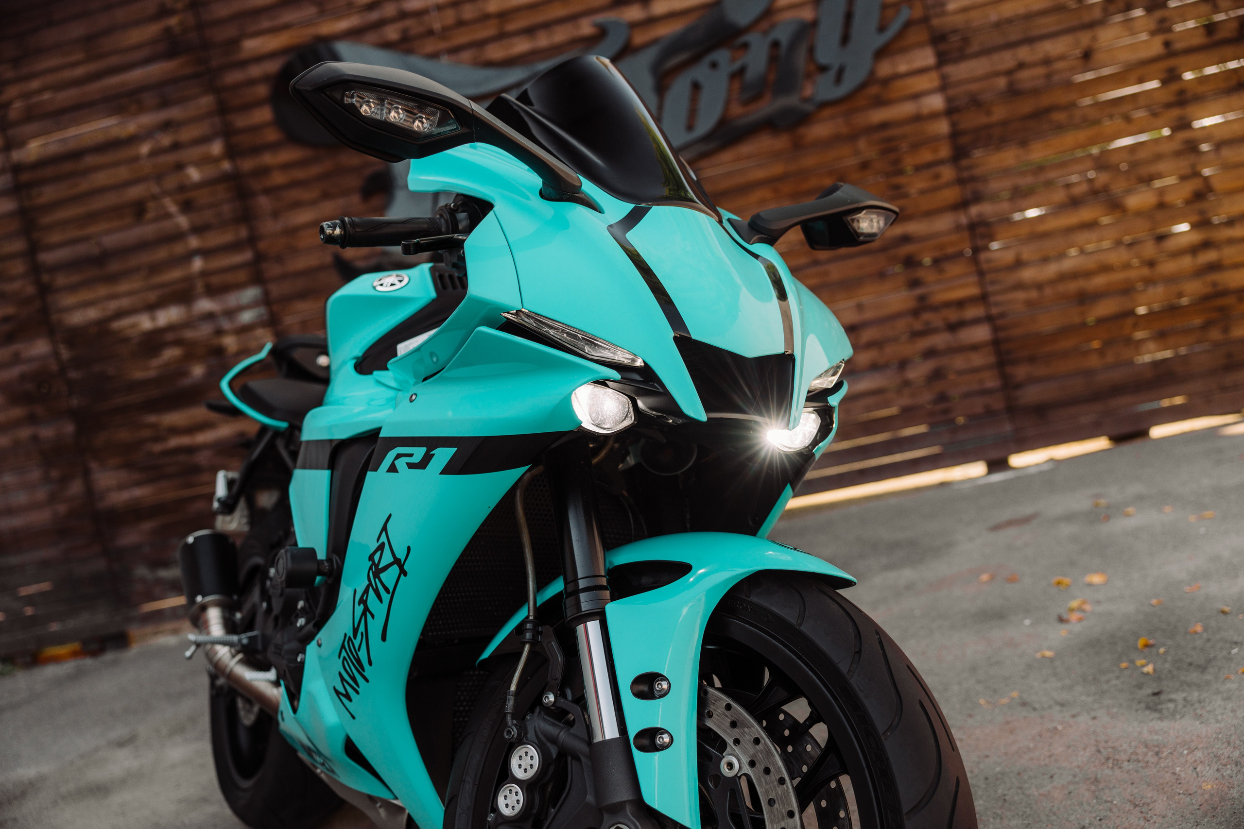 Мотоцикл Yamaha Yzf-R1 Tiffany. DeLorein