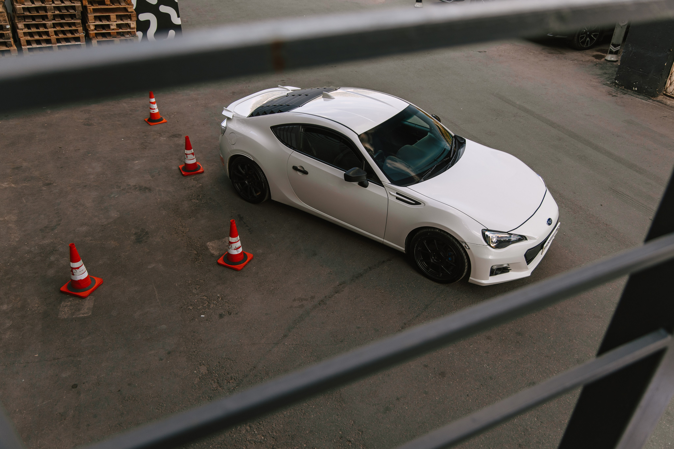 Subaru BRZ White. DeLorein