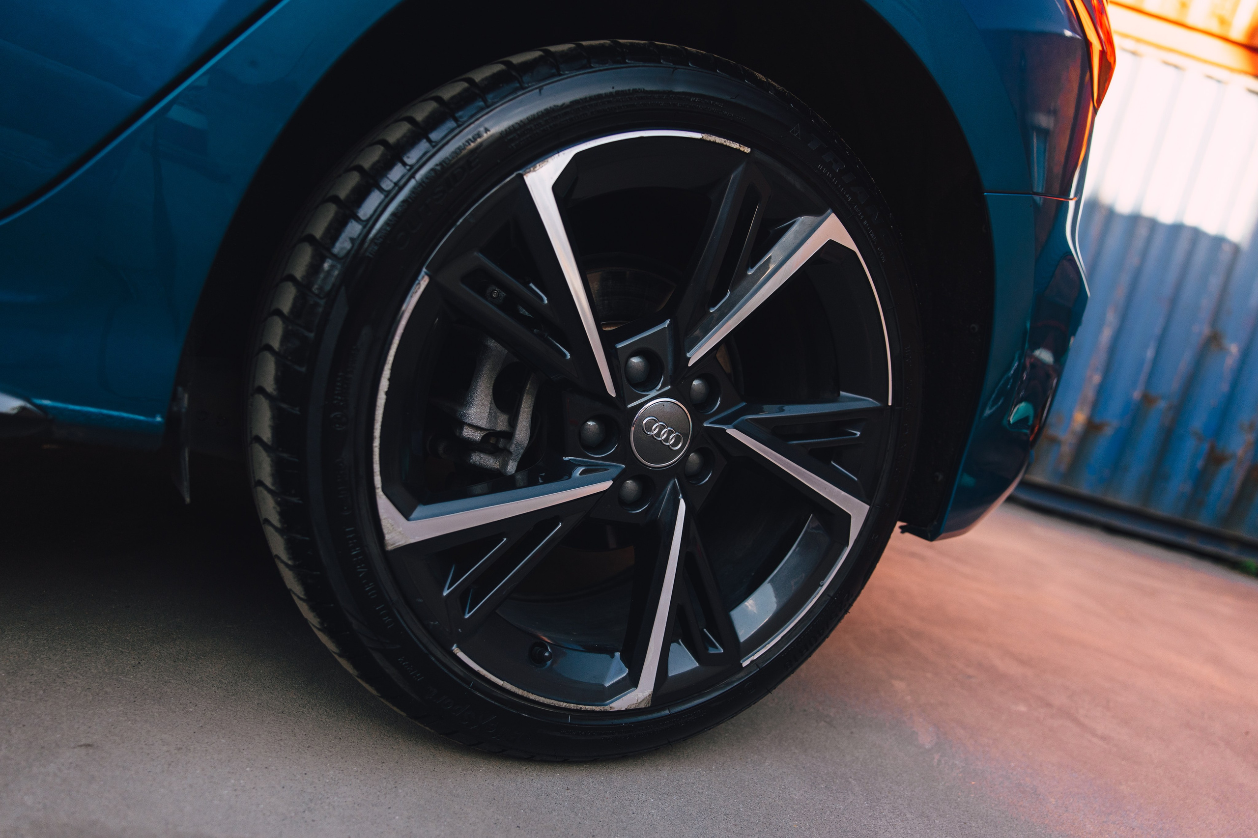 Audi A3 spark blue. DeLorein