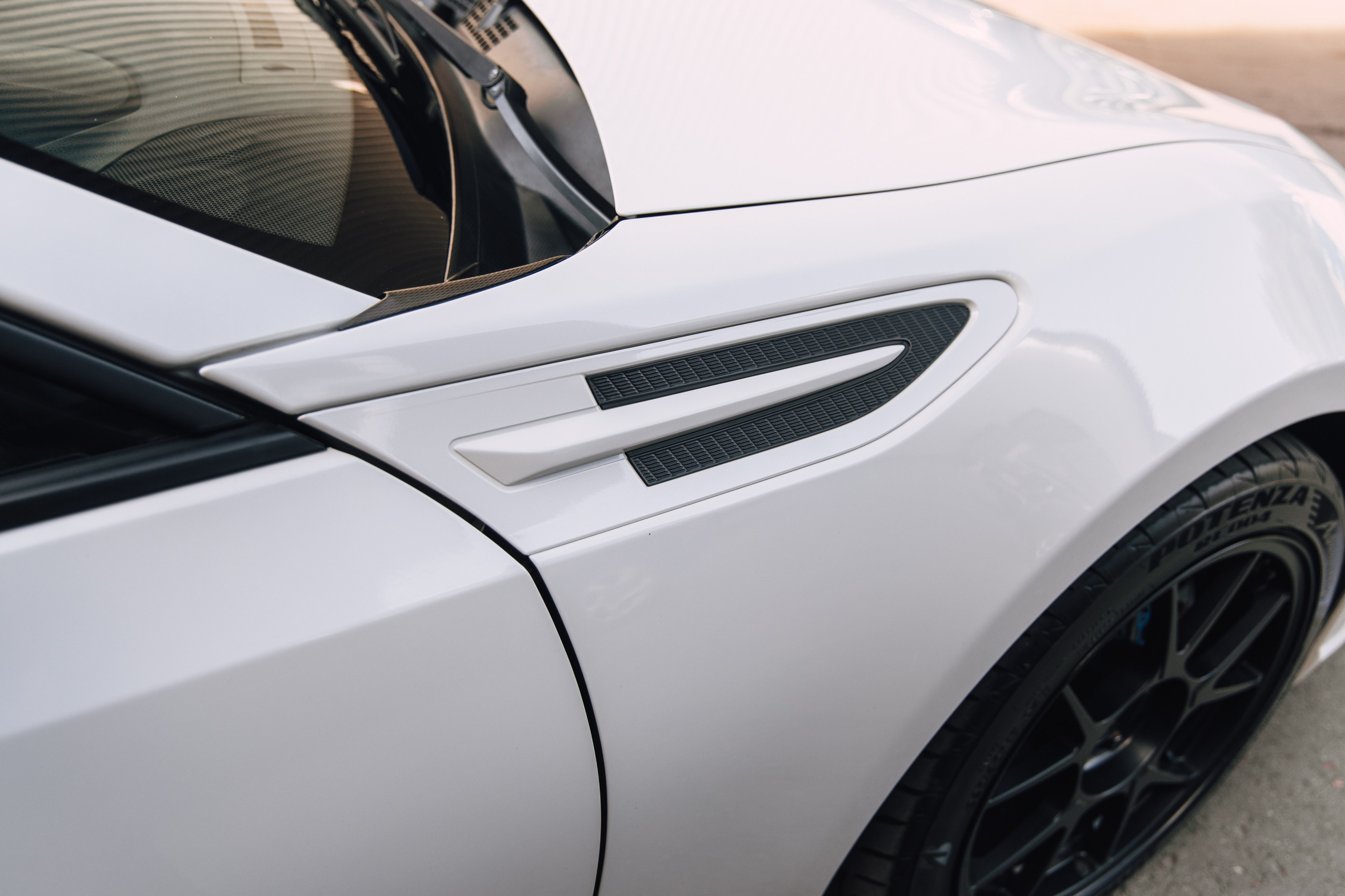 Subaru BRZ White. DeLorein