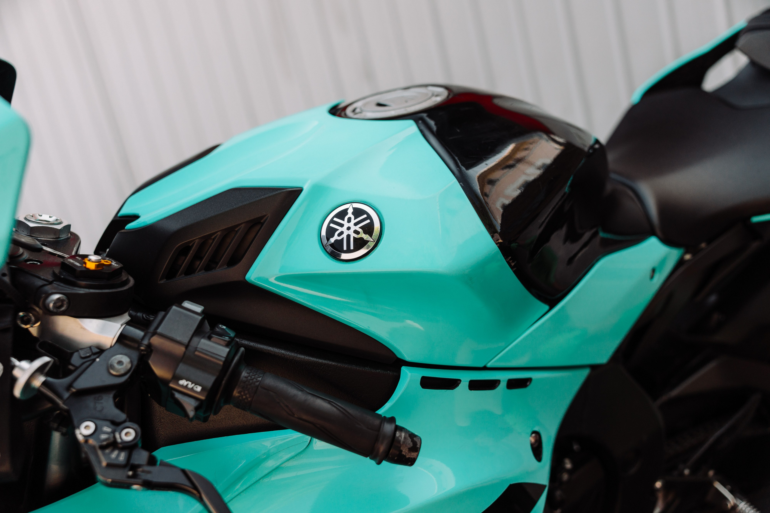 Мотоцикл Yamaha Yzf-R1 Tiffany. DeLorein